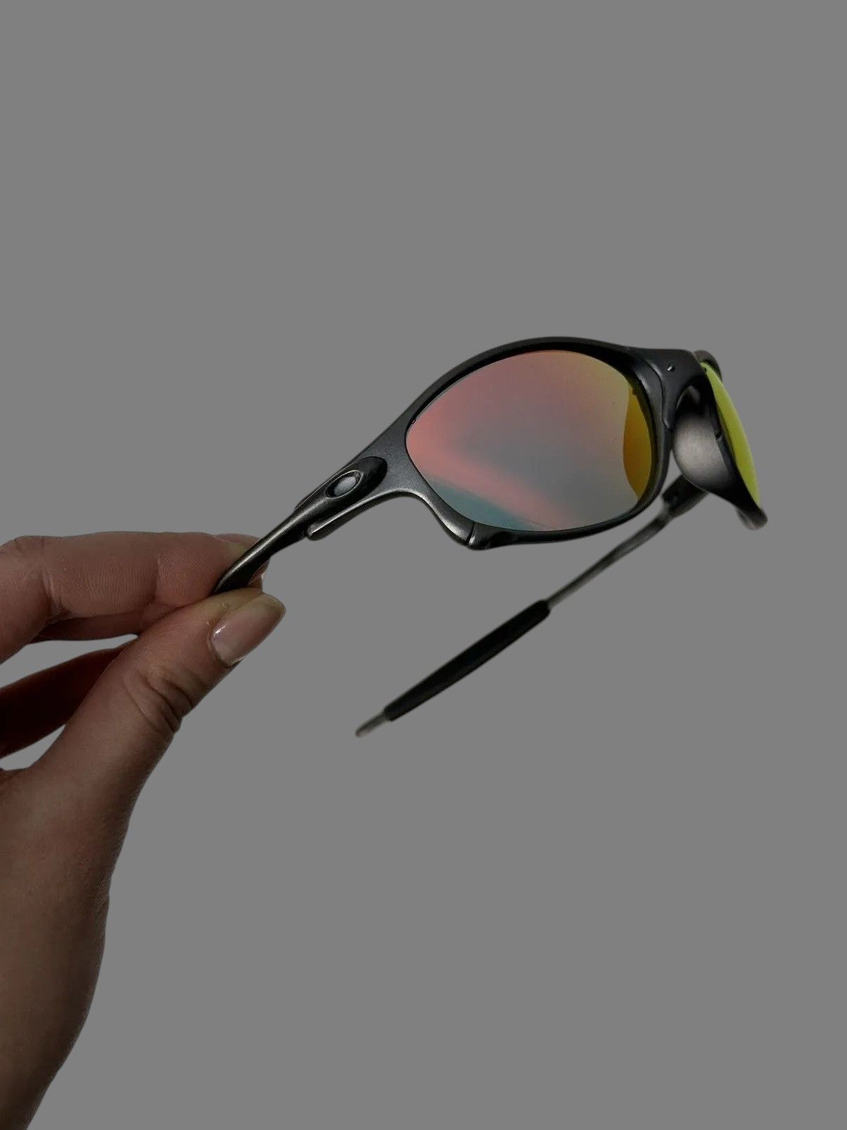 Outdoor Research Gray minimalist accessories vintage streetwear Oakley Size ONE SIZE - 9 Thumbnail