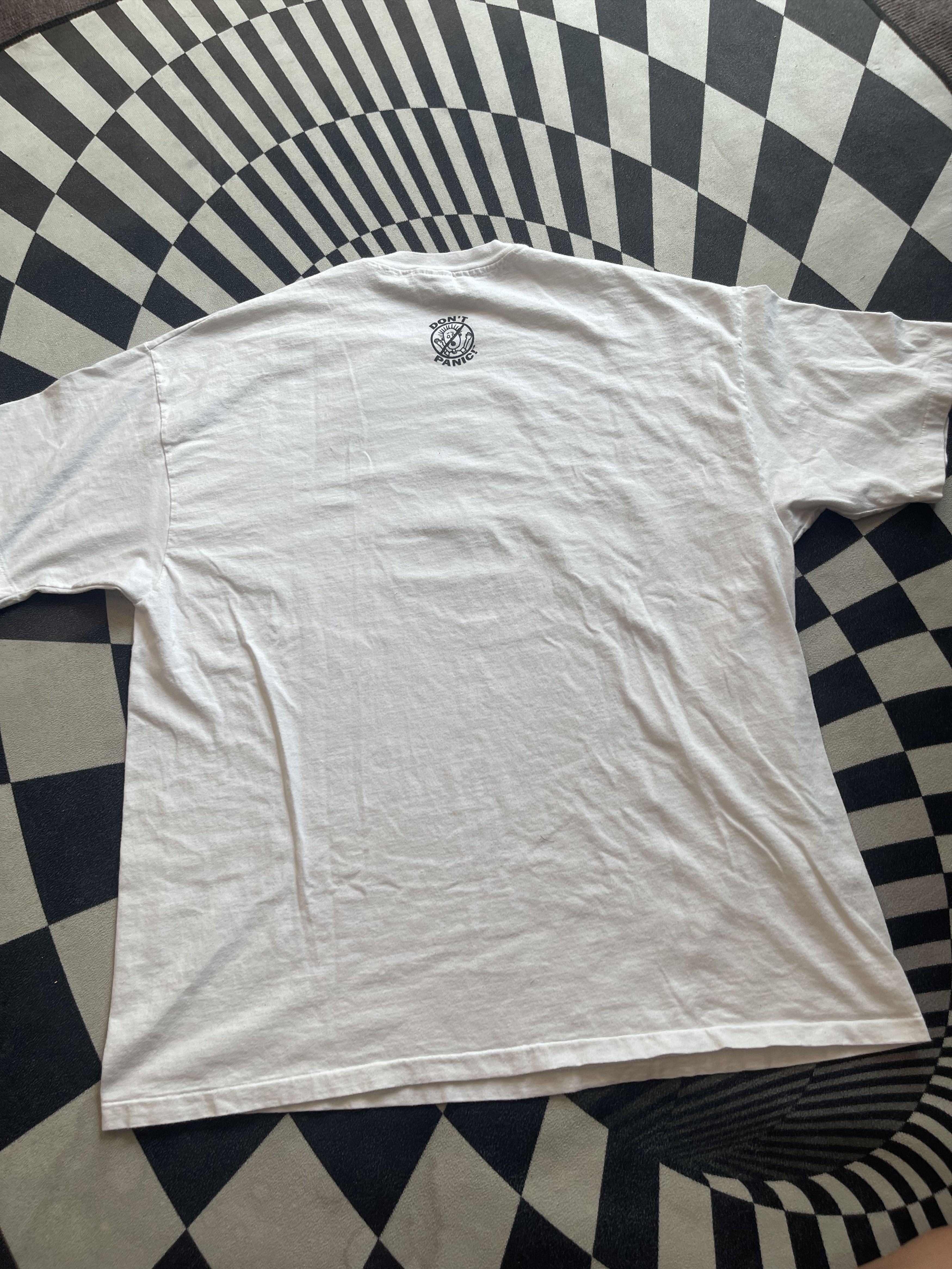 Arts & Science VTG 1993 Caffeine Queen Queen Elizabeth II Don't Panic Tee Size US XXL / EU 58 / 5 - 7 Thumbnail