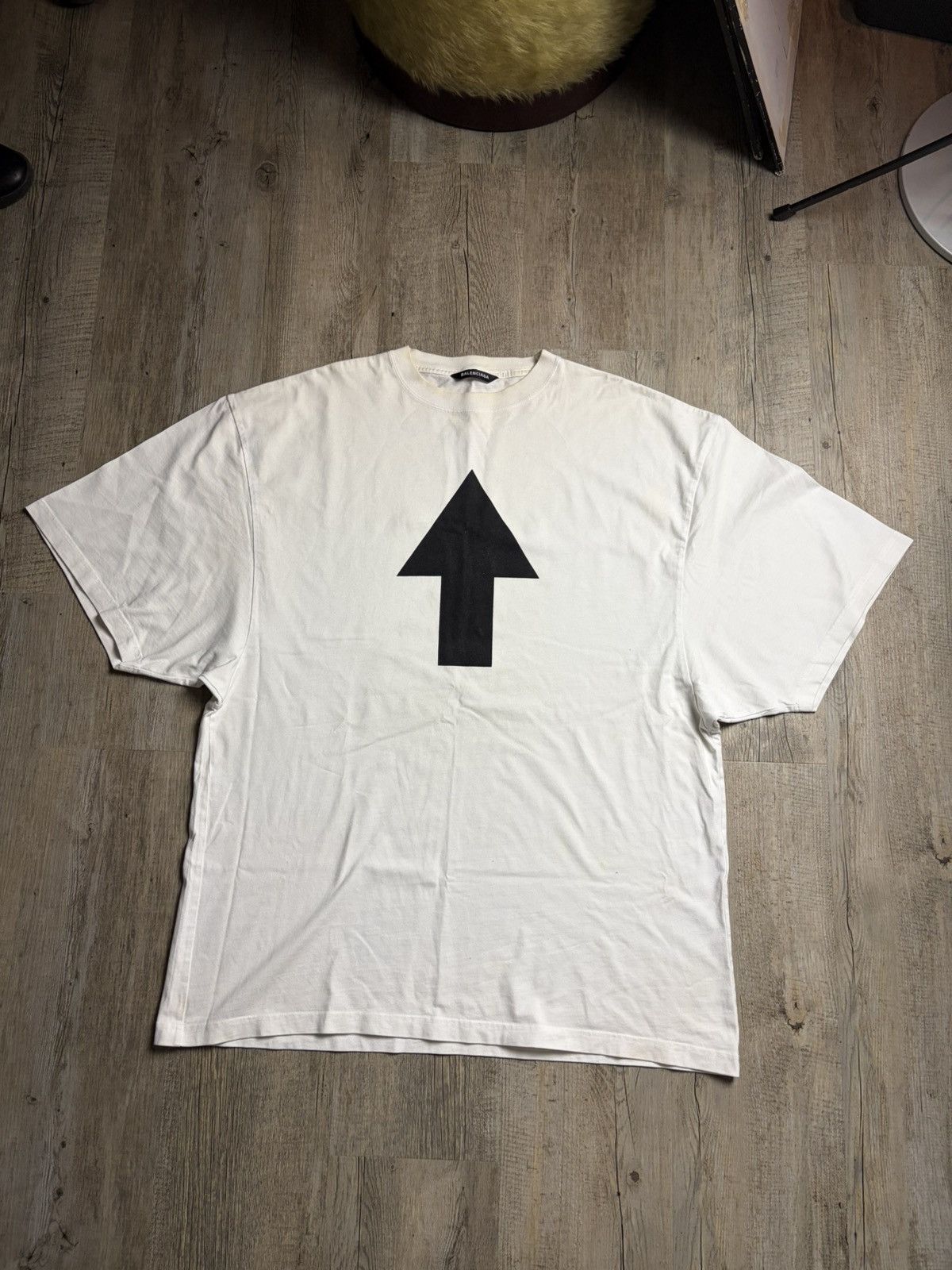 Balenciaga Arrow wifi oversized t shirt Size US XL / EU 56 / 4 - 1 Thumbnail