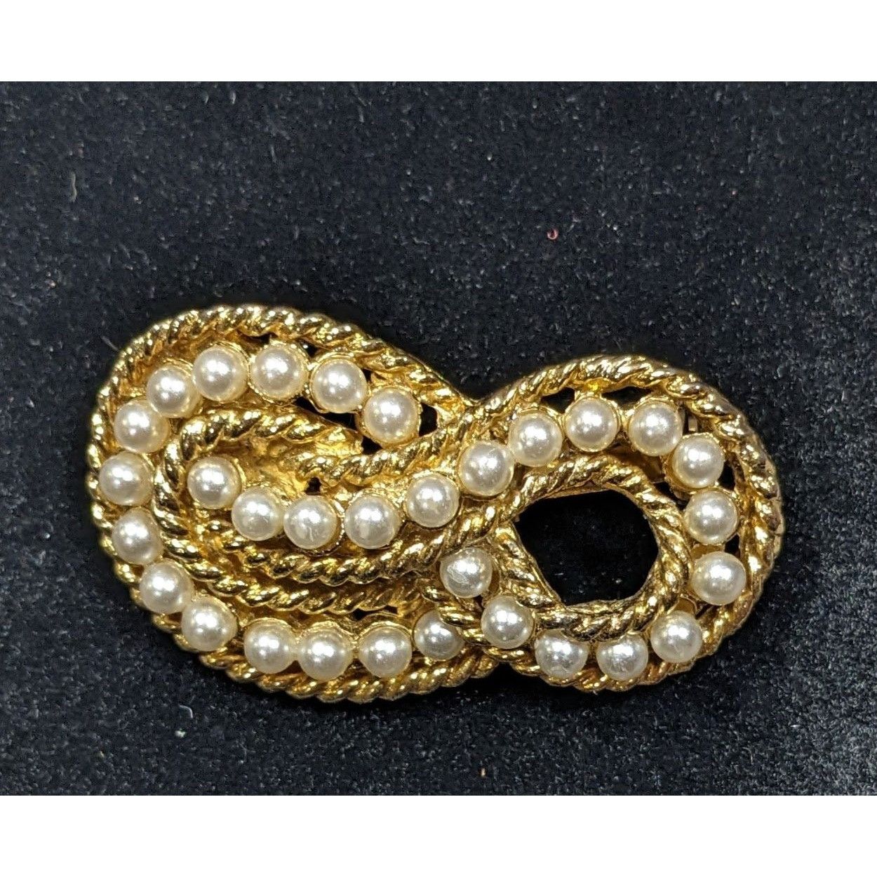 Other Vintage Elegant Knot Brooch Gold Tone With Faux Pearl Accent Size ONE SIZE - 3 Thumbnail