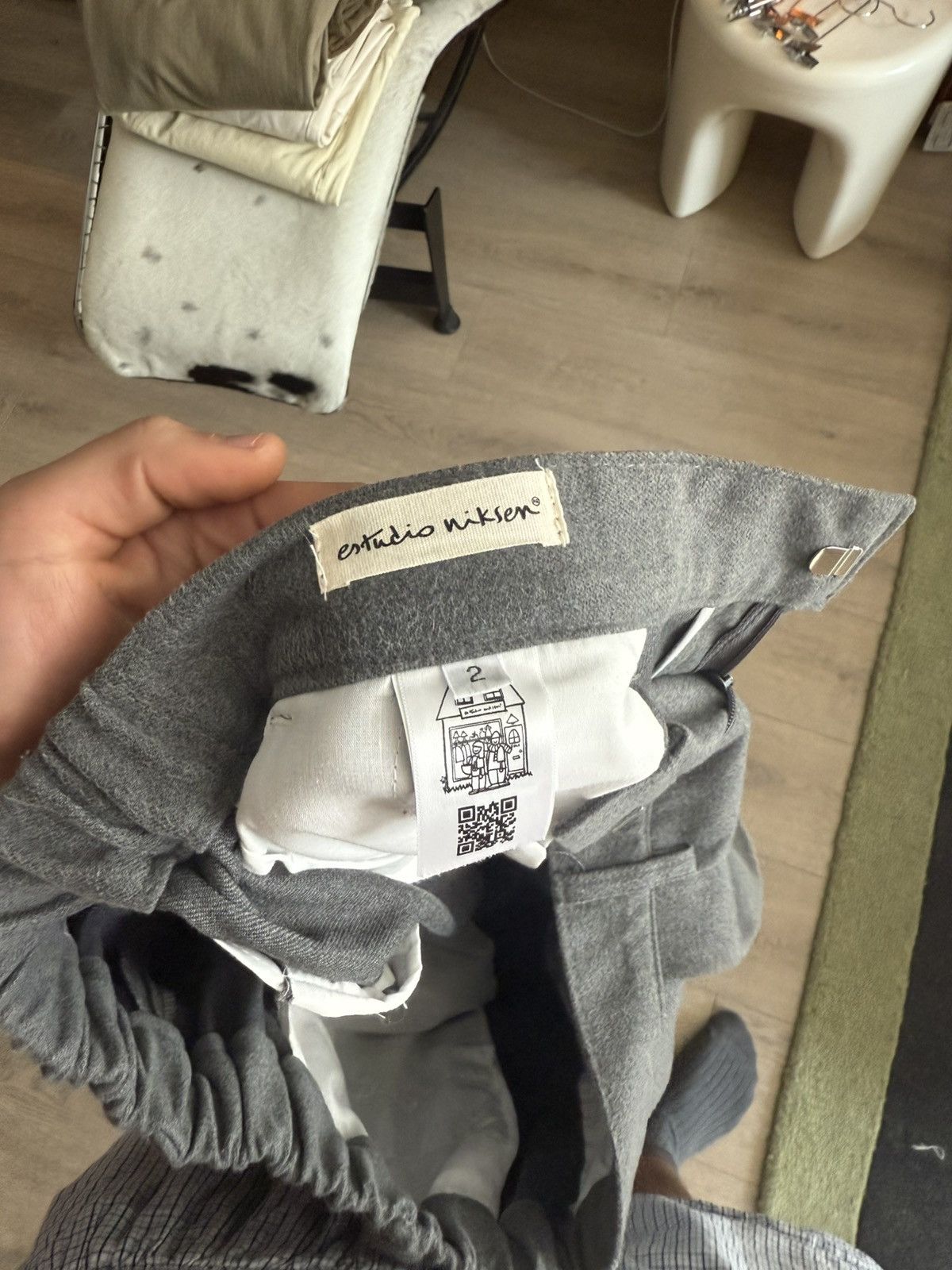 Other Estudio Niksen Pintuck Maxi Trouser Size US 34 / EU 50 - 7 Thumbnail
