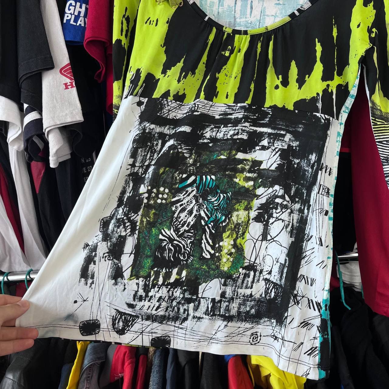 Other Save The Queen Graphic Floral 3/4 Sleeve Mesh Top Blouse Size XL / US 12-14 / IT 48-50 - 4 Thumbnail