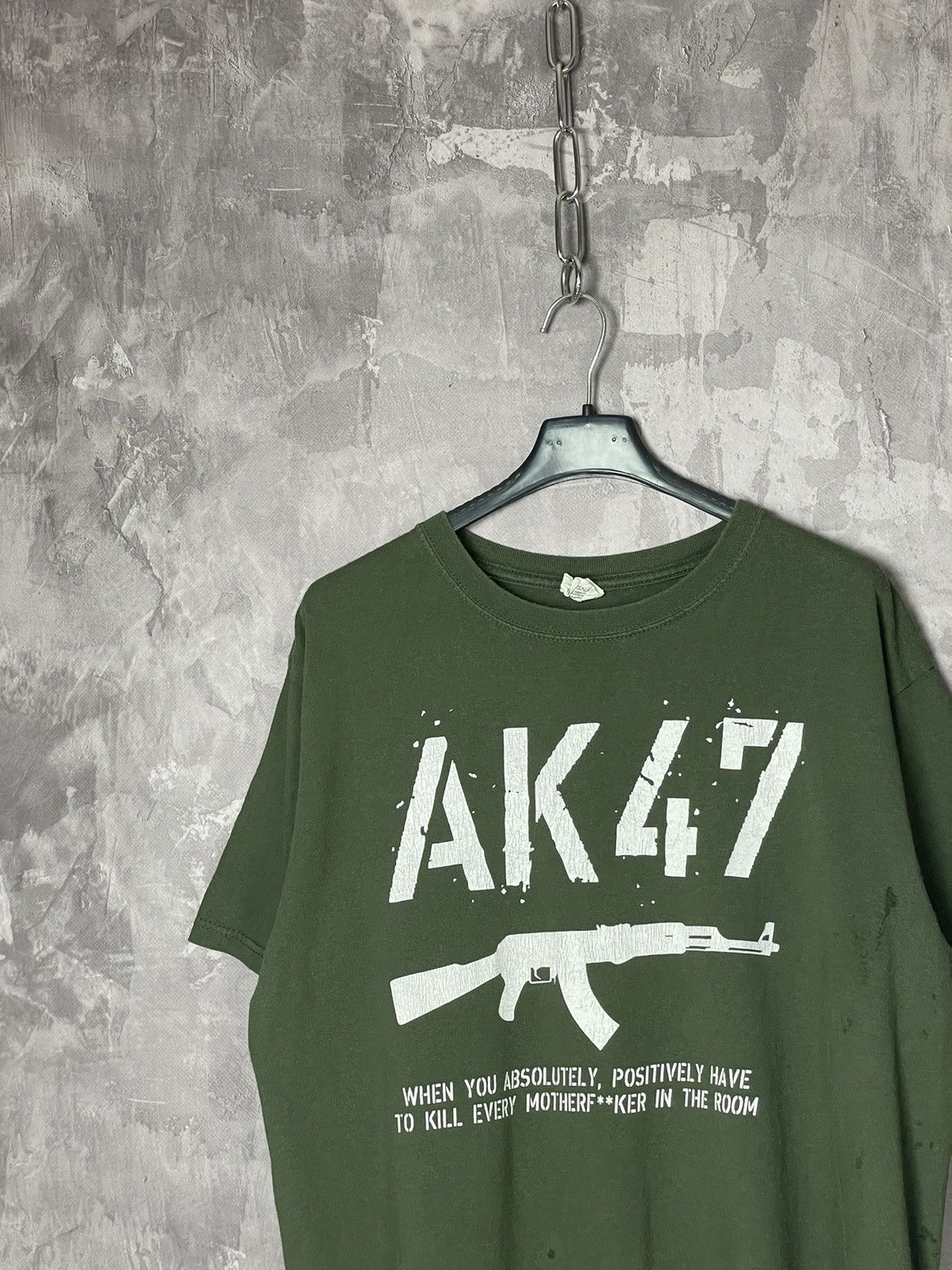Vintage Vintage AK-47 Weapons Terror Y2K T-shirt Size M Size US M / EU 48-50 / 2 - 2 Thumbnail