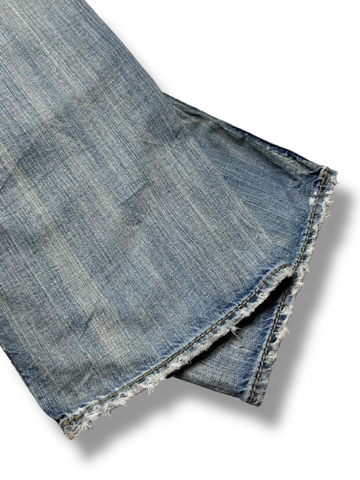 Guess Guess Vintage Distressed Ripped Straight Leg Jean With Faded Size US 36 / EU 52 - 18 Thumbnail