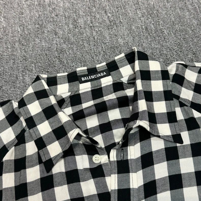 Balenciaga Balenciaga size 38 Black and white plaid long-sleeved shir Size M / US 6-8 / IT 42-44 - 5 Thumbnail