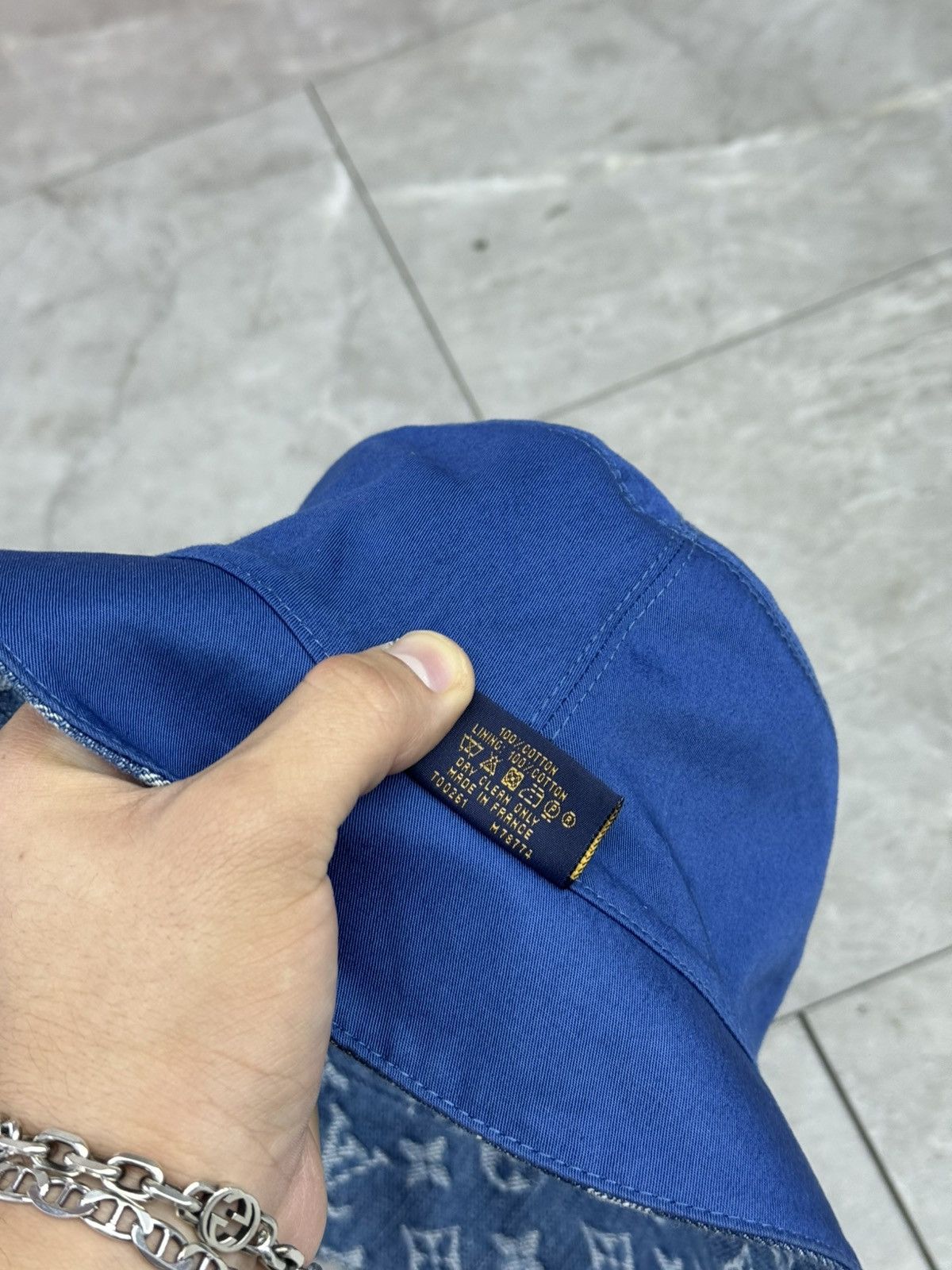 Louis Vuitton Louis vuitton monogram reversible denim bucket hat LV Size ONE SIZE - 6 Thumbnail