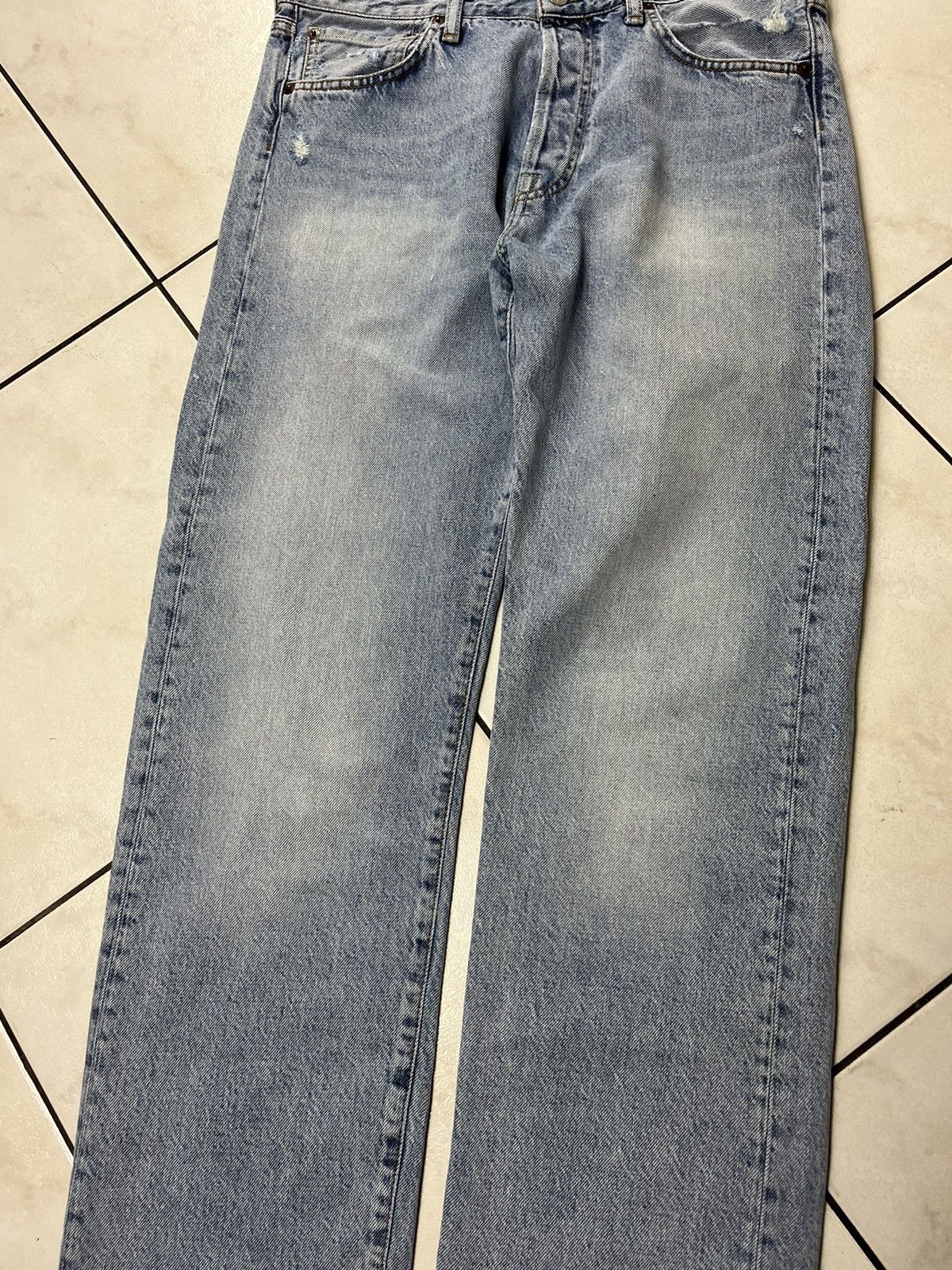 Acne Studios 32x34 1996 Light Blue Trash distressed jeans