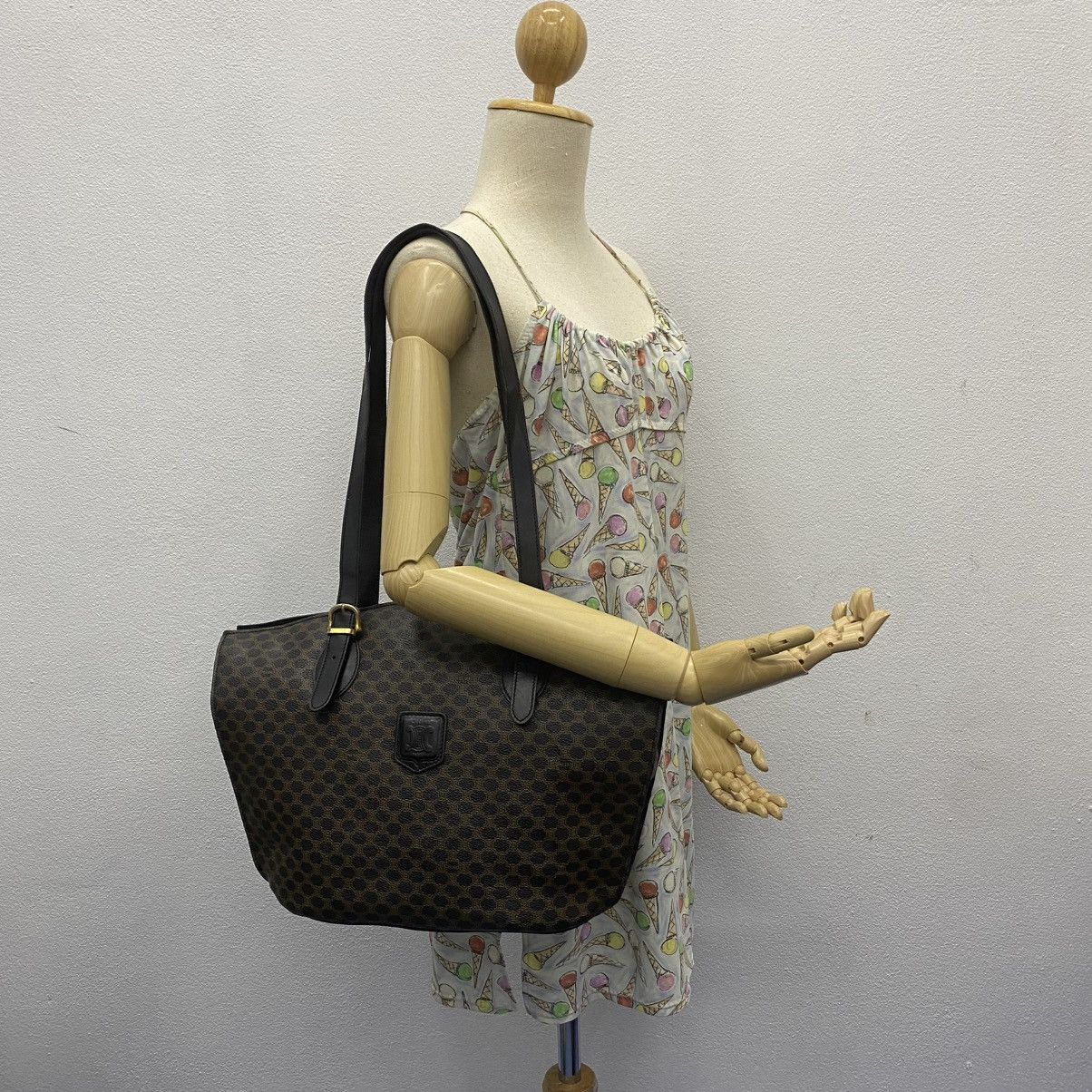 Celine ‼️LASTDROP‼️ VINTAGE CELINE MACADAM SHOULDER BAG BLACK CLOTH Size ONE SIZE - 1 Thumbnail