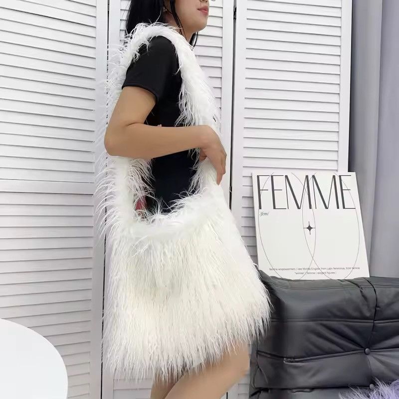 Vintage Faux Fur Y2k Streetwear Retro Crossbody Shoulder Bag Size ONE SIZE - 2 Thumbnail