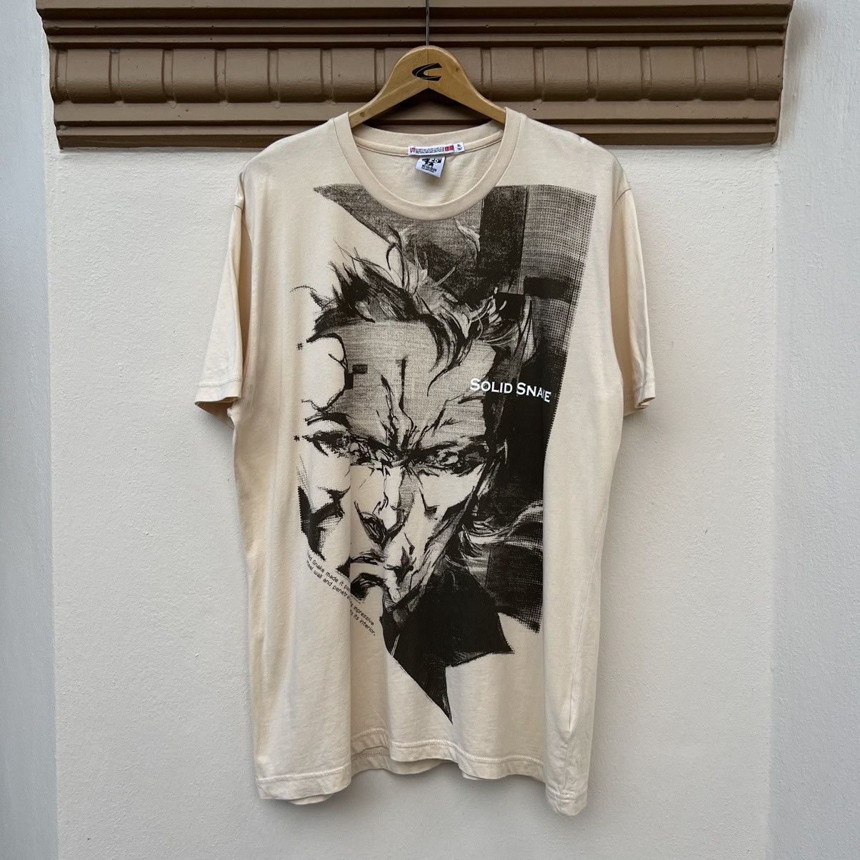 Uniqlo Metal Gear Solid 25th Anniversary Big Solid Snake Graphic T Size US XL / EU 56 / 4 - 1 Thumbnail