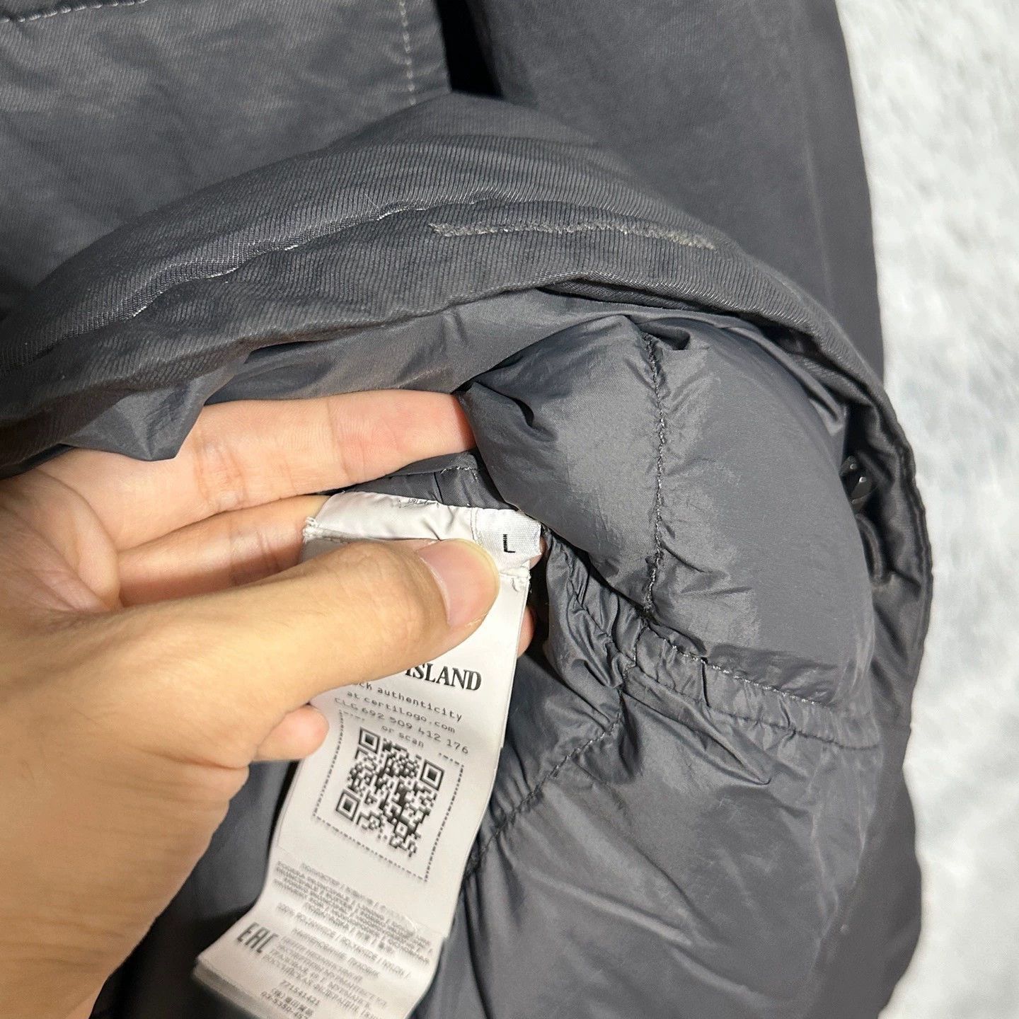 Stone Island stone island hooded down jacket in carbon black Size US L / EU 52-54 / 3 - 5 Thumbnail