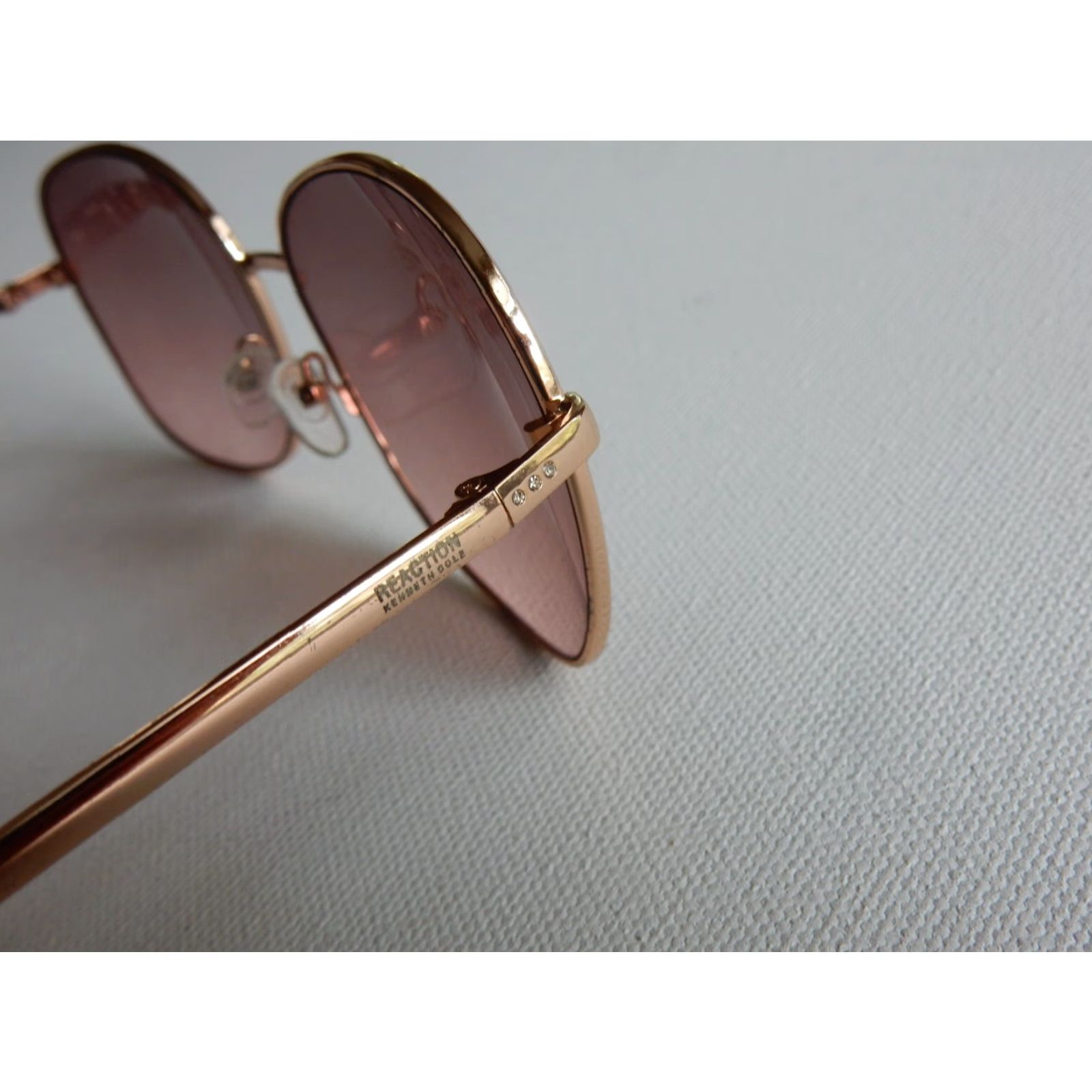 Kenneth Cole VINTAGE Kenneth Cole Sunglasses Women Gold Small Scratched Lenses 80s Size ONE SIZE - 5 Thumbnail