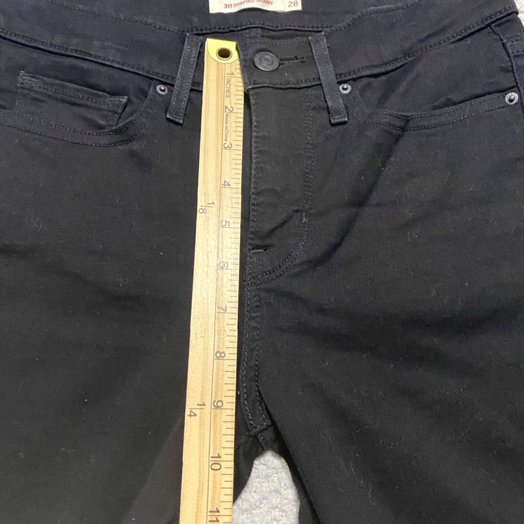 Levi's VINTAGE Levi's 311 Shaping Skinny Jeans Womens 28 Black Denim Dark Wash Mid Rise 5-Pocket Design Inseam 29 Size 27" / US 4 / IT 40 - 7 Thumbnail