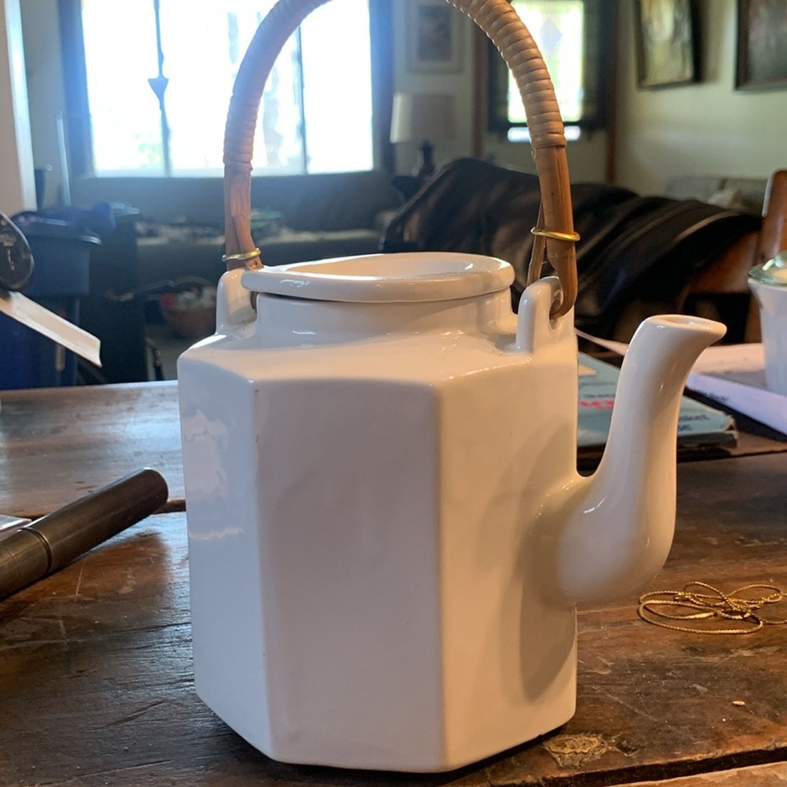 Vintage McCoy vintage white ceramic teapot bamboo wrapped handle Size ONE SIZE - 5 Thumbnail