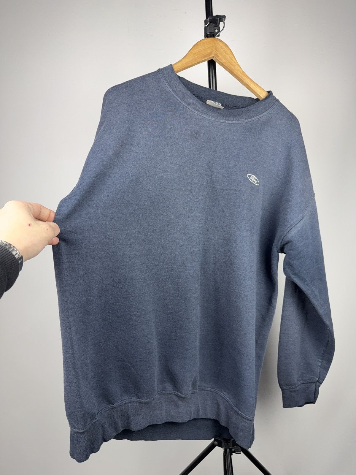 Ford 90s Vintage Ford Small Logo Embroidered Crewneck Sweatshirt Size US L / EU 52-54 / 3 - 5 Thumbnail