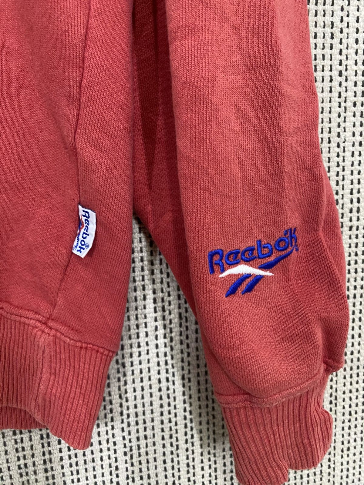 Other × Reebok × Vintage Vintage reebok sweatshirt crewneck pullover distressed Size US L / EU 52-54 / 3 - 10 Thumbnail