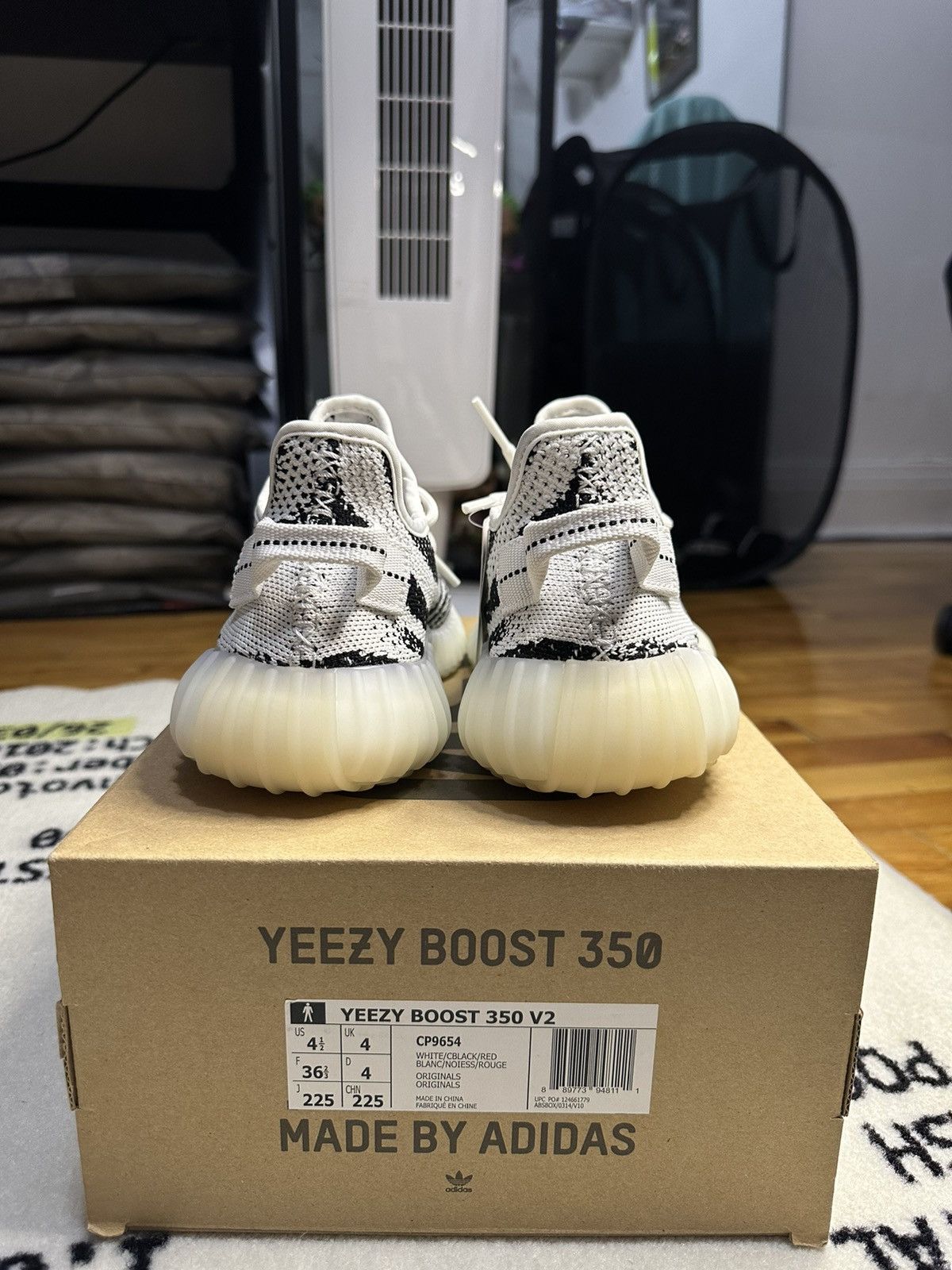 Adidas × Kanye West × Yeezy adidas Yeezy Boost 350 V2 Zebra Size US 5 / EU 37 - 4 Thumbnail