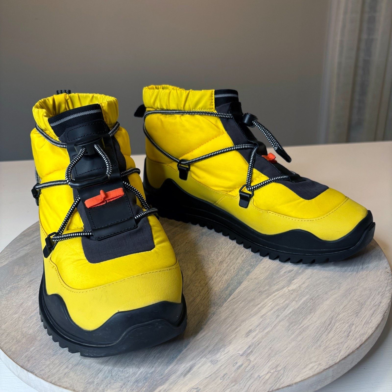Adidas Adidas Stella McCartney Snow Boots Yellow Black Women’s Sz 9 Size US 9 / IT 39 - 1 Thumbnail