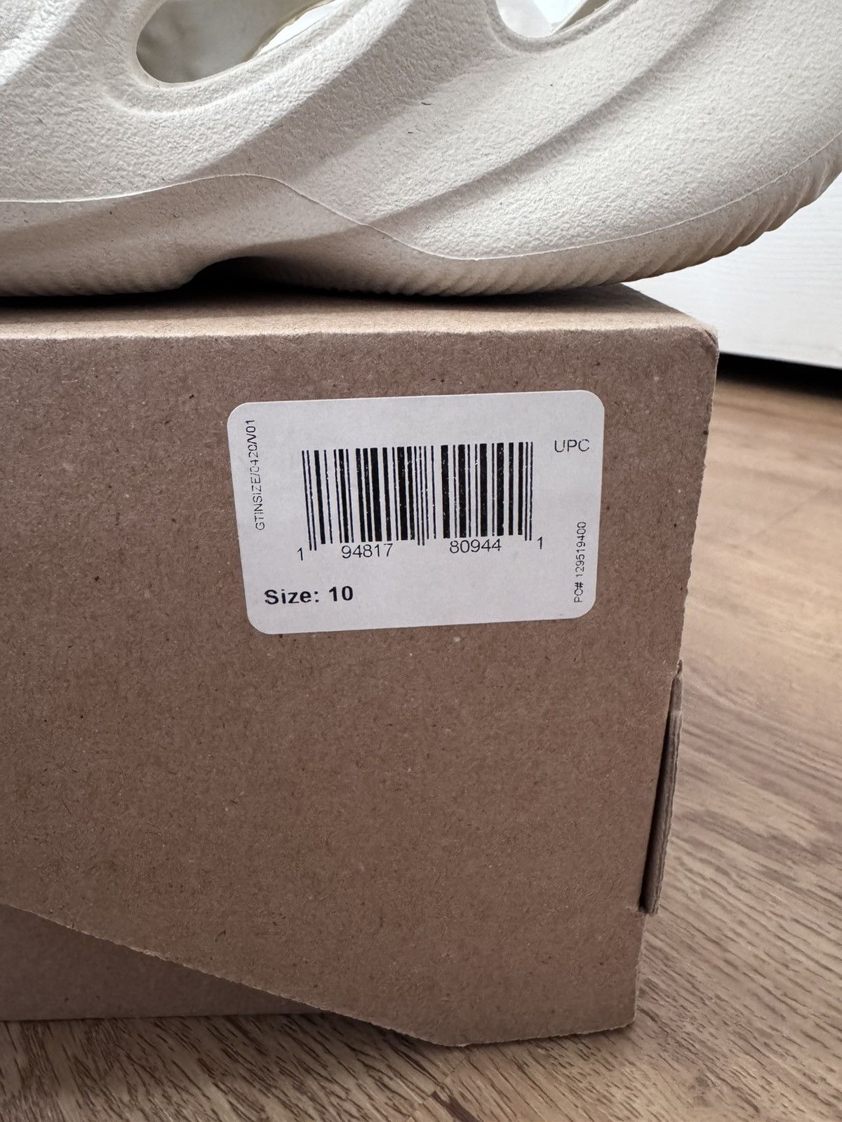 Adidas Adidas Yeezy Foam RNNR Sand Size US 10 / EU 43 - 20 Thumbnail