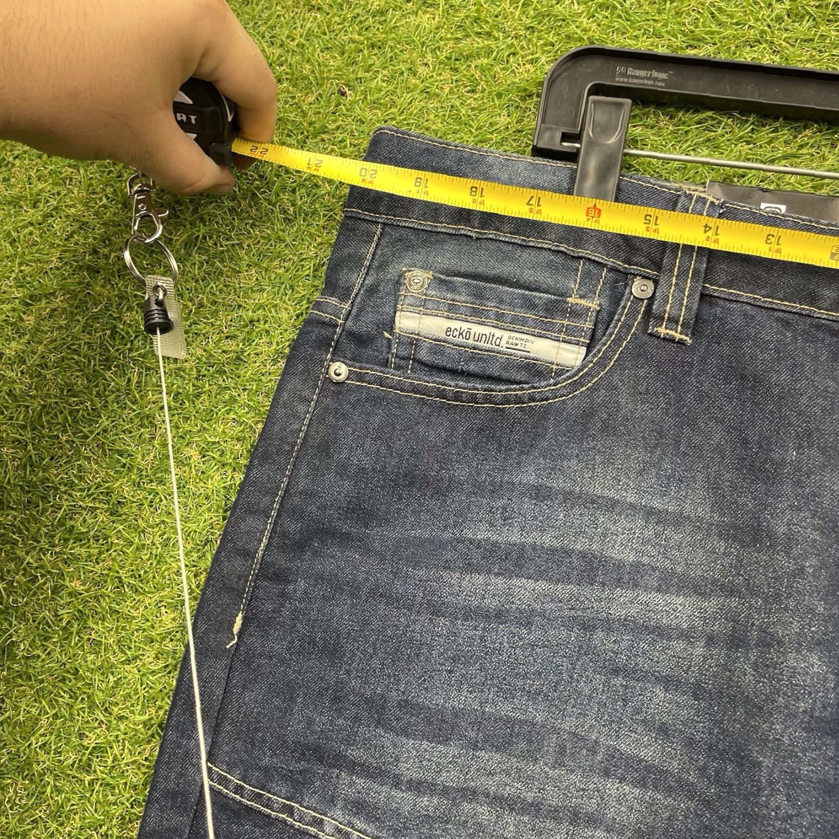 Ecko Unltd. ECKO UNLTD Shorts Mens 38 Blue Dark Wash Denim Relaxed Fit Grunge Punk Y2K NWT Size US 38 / EU 54 - 7 Thumbnail
