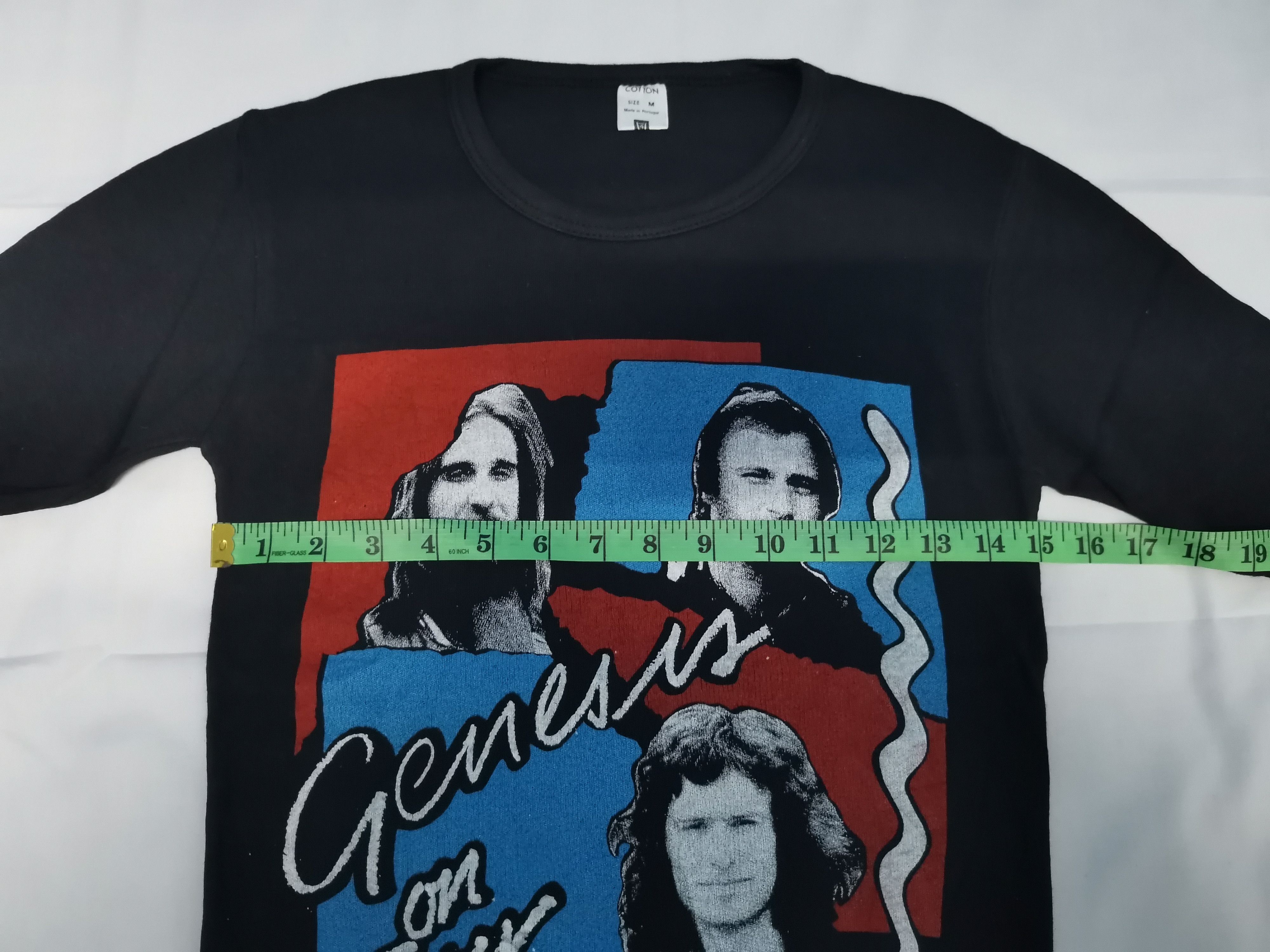 Vintage Vintage Genesis British Tour 82 Rock Band Tee Woman Size US M / EU 48-50 / 2 - 7 Thumbnail