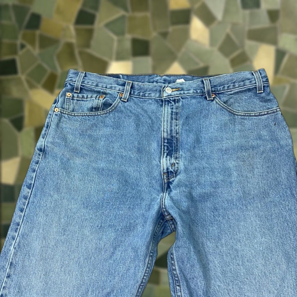 Levi's VINTAGE Levi's 505 Jeans Mens 40x30 Blue Regular Straight Light Wash Y2K Strai​ght 5-Pocket Denim 30 In Inseam Jeans Mens Regular 40 Levi's 500 Series Size US 38 / EU 54 - 1 Thumbnail