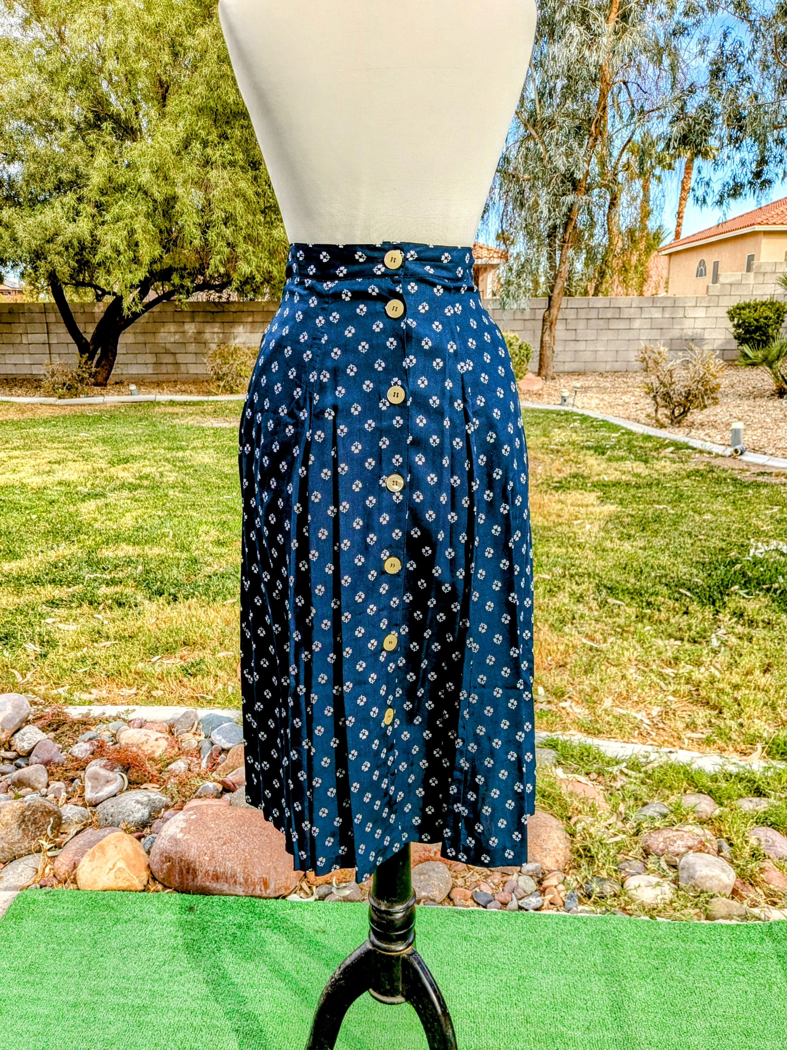 Esprit Vintage ESPRIT Retro Flower Print Button Down Maxi Skirt Size 26" / US 2 / IT 38 - 4 Thumbnail