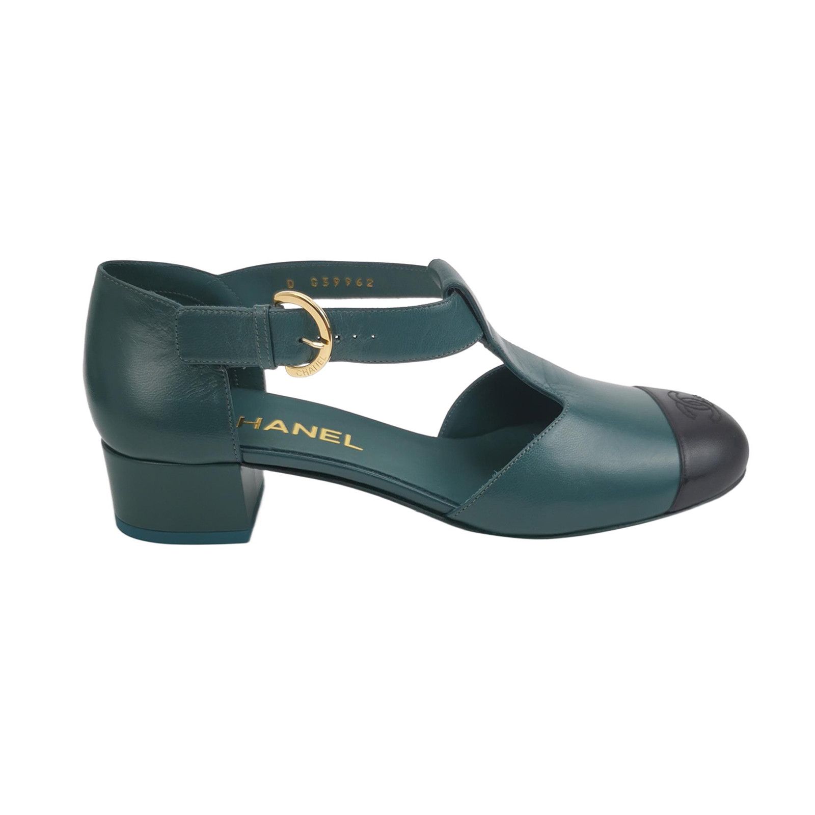 Chanel Chanel Women 6 Flats Size US 6 / IT 36 - 1 Thumbnail