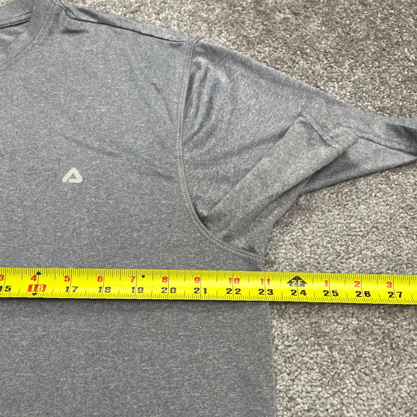 Fila VINTAGE? No. Actually, not vintage. FILA Basic Active T-Shirt Mens L Gray Crew Neck Short Sleeve Athletic Tee Size US L / EU 52-54 / 3 - 7 Thumbnail