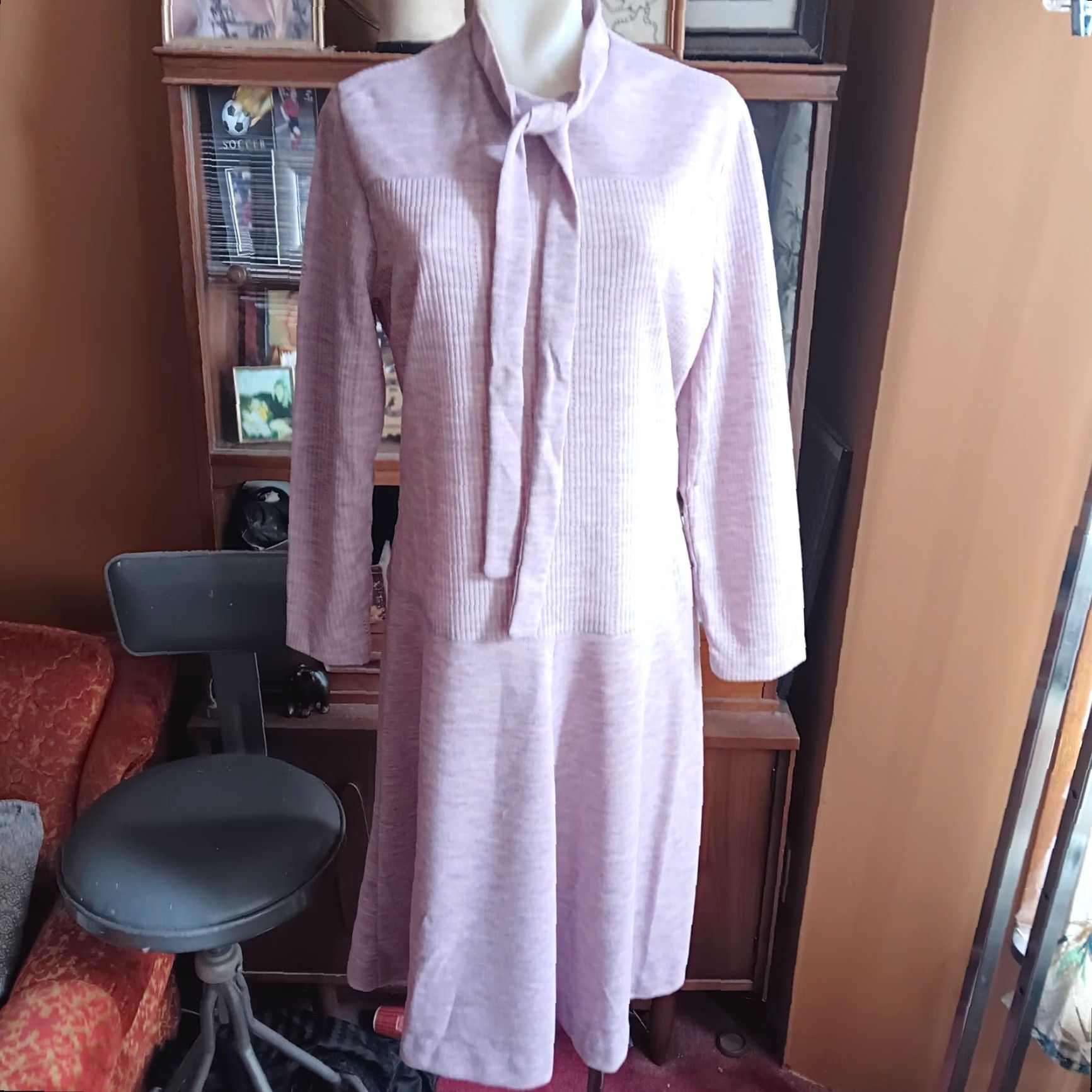 VINTAGE Lady Blair Pink Textured Knit Long Sleeve Dress Tie Neck Size 14 1970s Womens