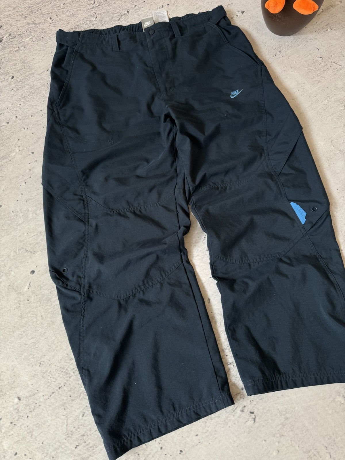 Nike × Vintage NIKE AIR MAX NYLON VINTAGE Y2K BAGGY FIT PANTS SWEATPANTS Size US 34 / EU 50 - 2 Thumbnail