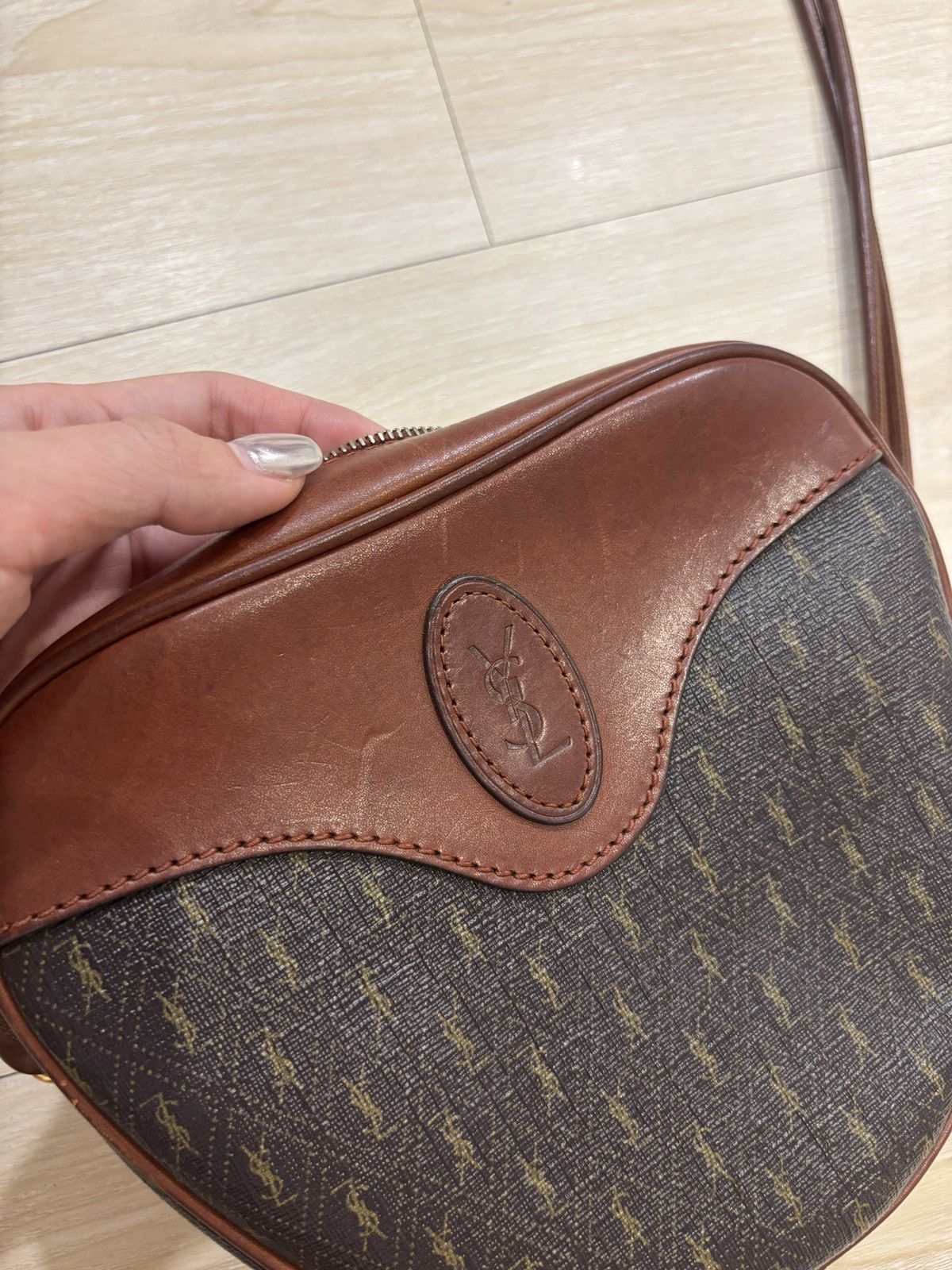 Yves Saint Laurent Saint Laurent Monogram Heart Crossbody Bag Size ONE SIZE - 3 Thumbnail