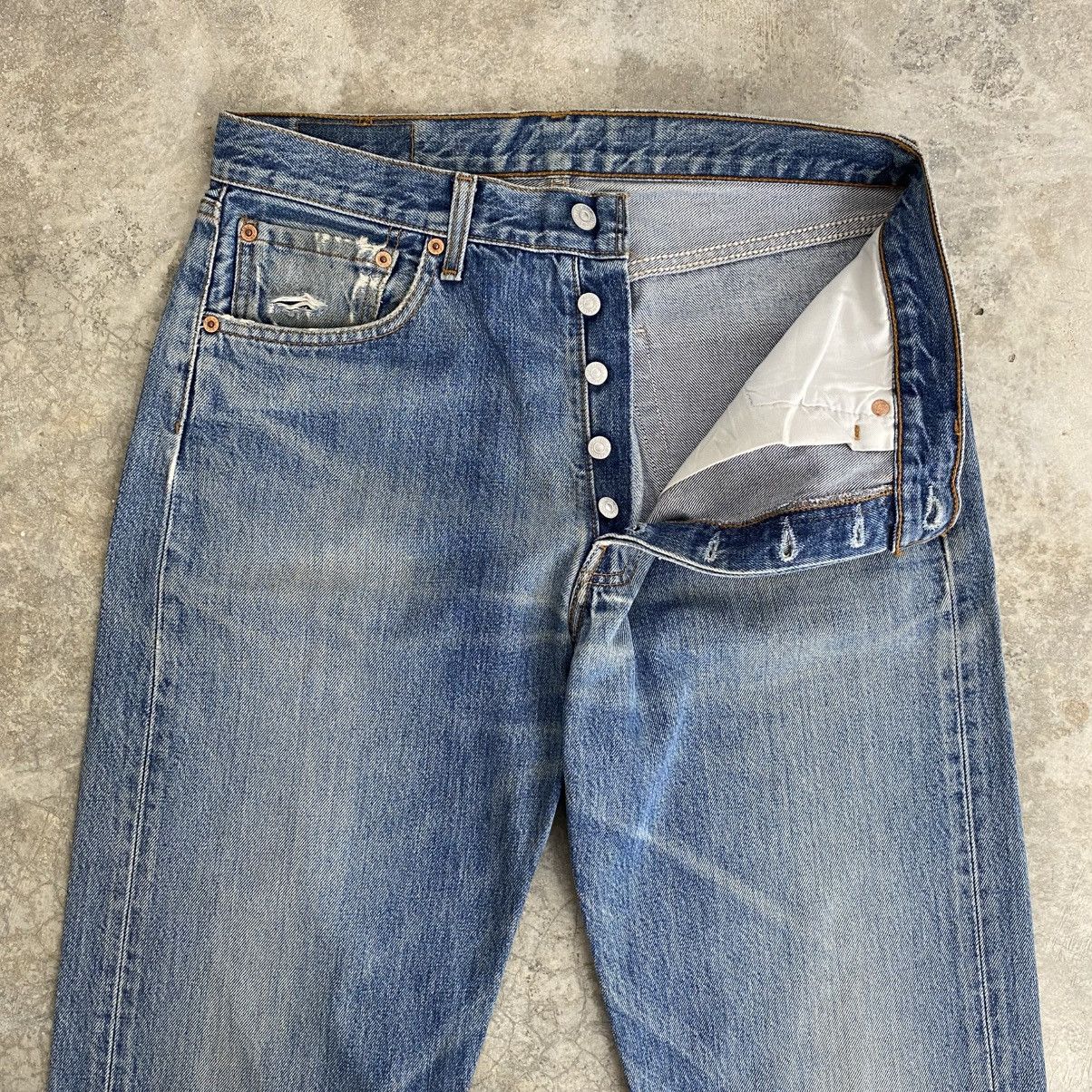 Levi's Size 32x35 Vintage Levis 501 Faded Stonewashed Blue Jeans Size US 32 / EU 48 - 7 Thumbnail