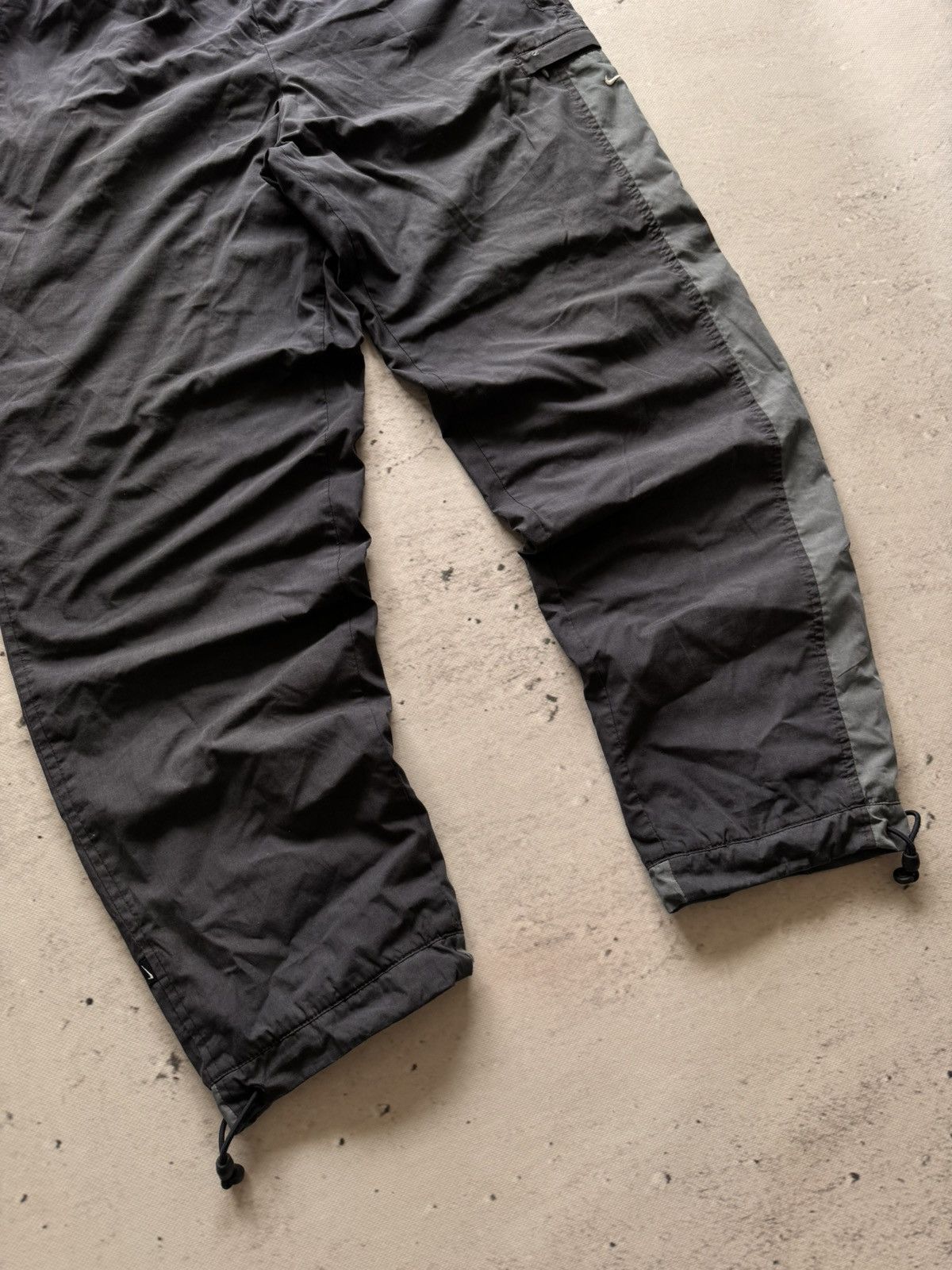 Nike × Vintage NIKE VINTAGE BASIC LOGO OVERSIZE BAGGY PANTS Size US 34 / EU 50 - 2 Thumbnail