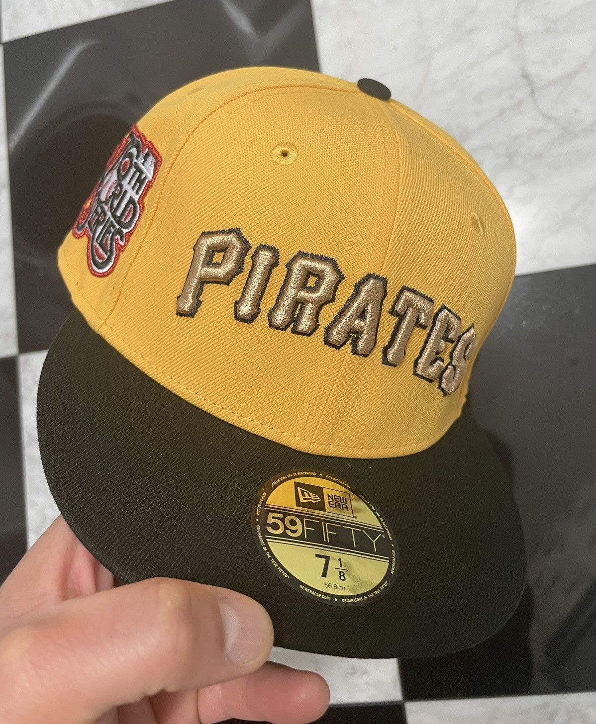 New Era 🔥 Exclusive Pittsburgh Pirates fitted 7 1/8 Size ONE SIZE - 1 Thumbnail