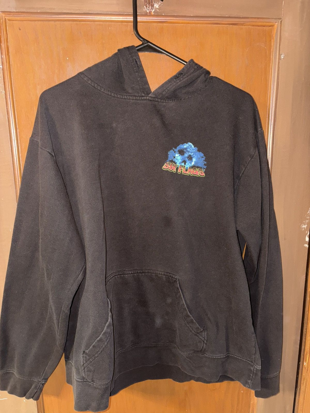 Other Vintage LOONEY TUNES Six Flags Hoodie Size US XL / EU 56 / 4 - 1 Thumbnail