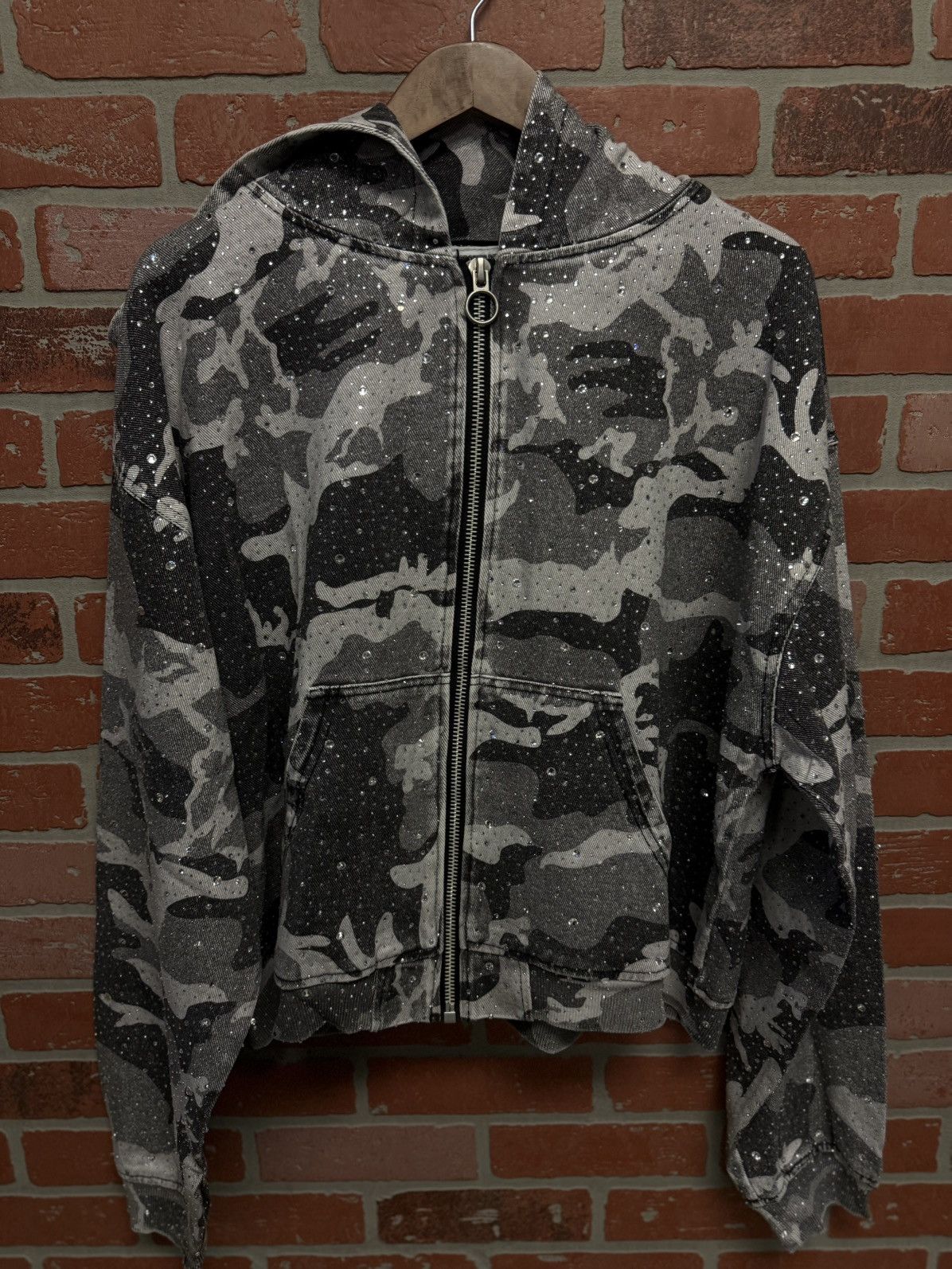Vale Valley White Camo Crystal Hoodie Size XL (NEW) Size US XL / EU 56 / 4 - 3 Thumbnail