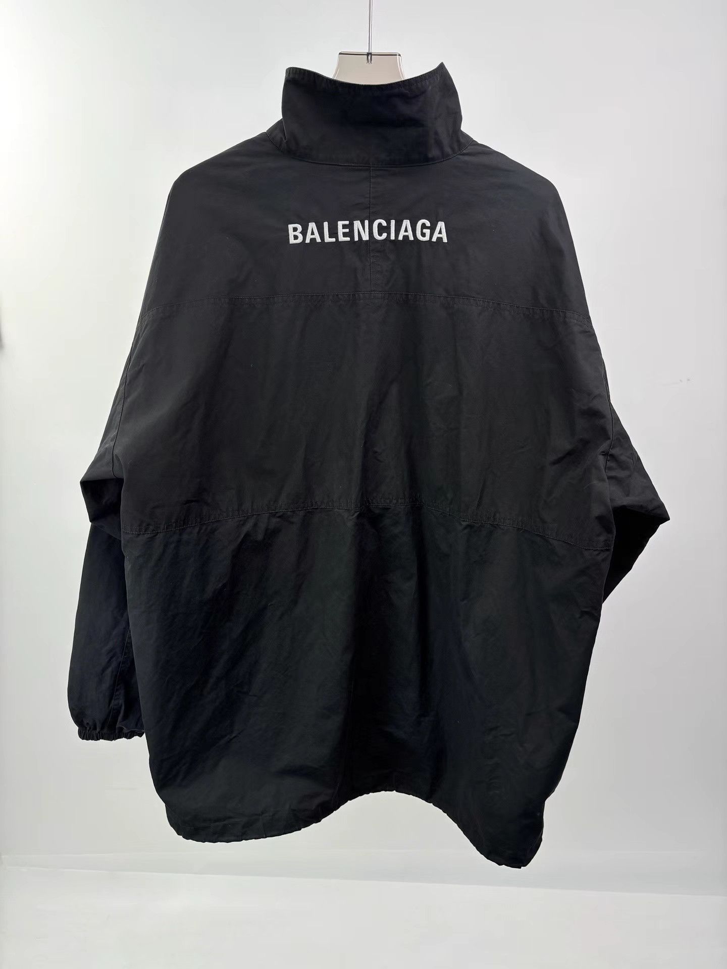 Balenciaga BALENCIAGA Logo Print Windbreaker Jacket Size US XXS / EU 40 - 2 Thumbnail