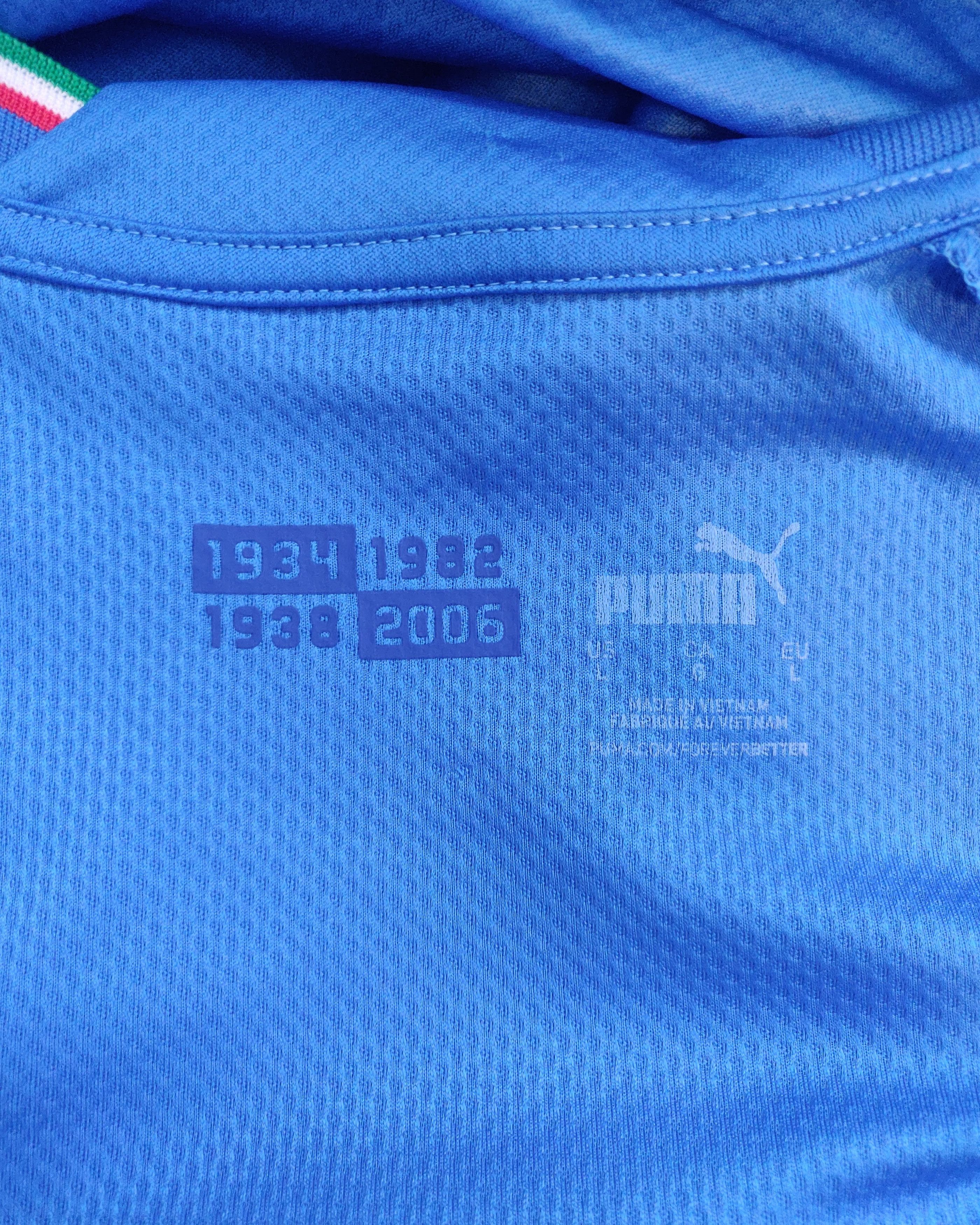 Puma Italy 2022 Home Jersey Size US L / EU 52-54 / 3 - 3 Thumbnail