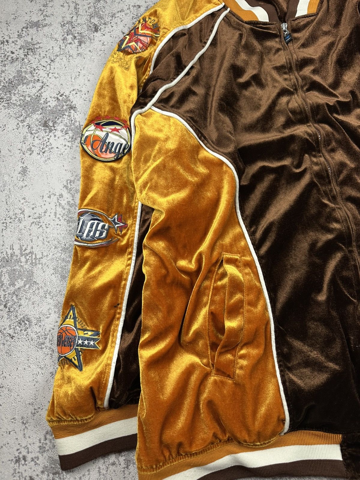 NBA Vintage Bomber NBA Team Patch Velvet Jacket 3XL Retro Size US XXL / EU 58 / 5 - 2 Thumbnail