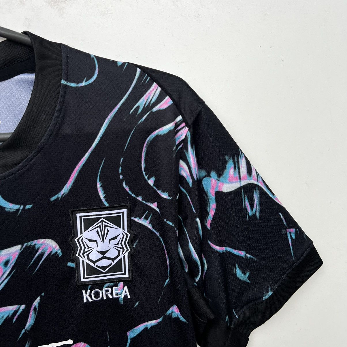 Nike South Korea Football Shirt 2024 Soccer Jersey (Fake) Size US M / EU 48-50 / 2 - 4 Thumbnail