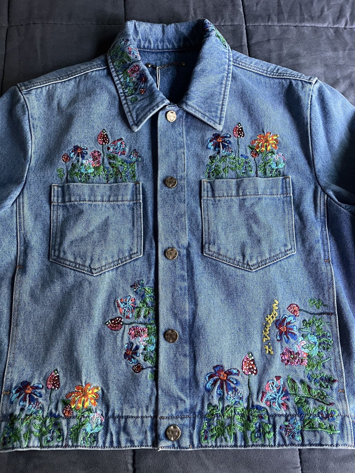 Louis Vuitton Louis Vuitton Floral Embroidered Denim Jacket Size US M / EU 48-50 / 2 - 3 Thumbnail