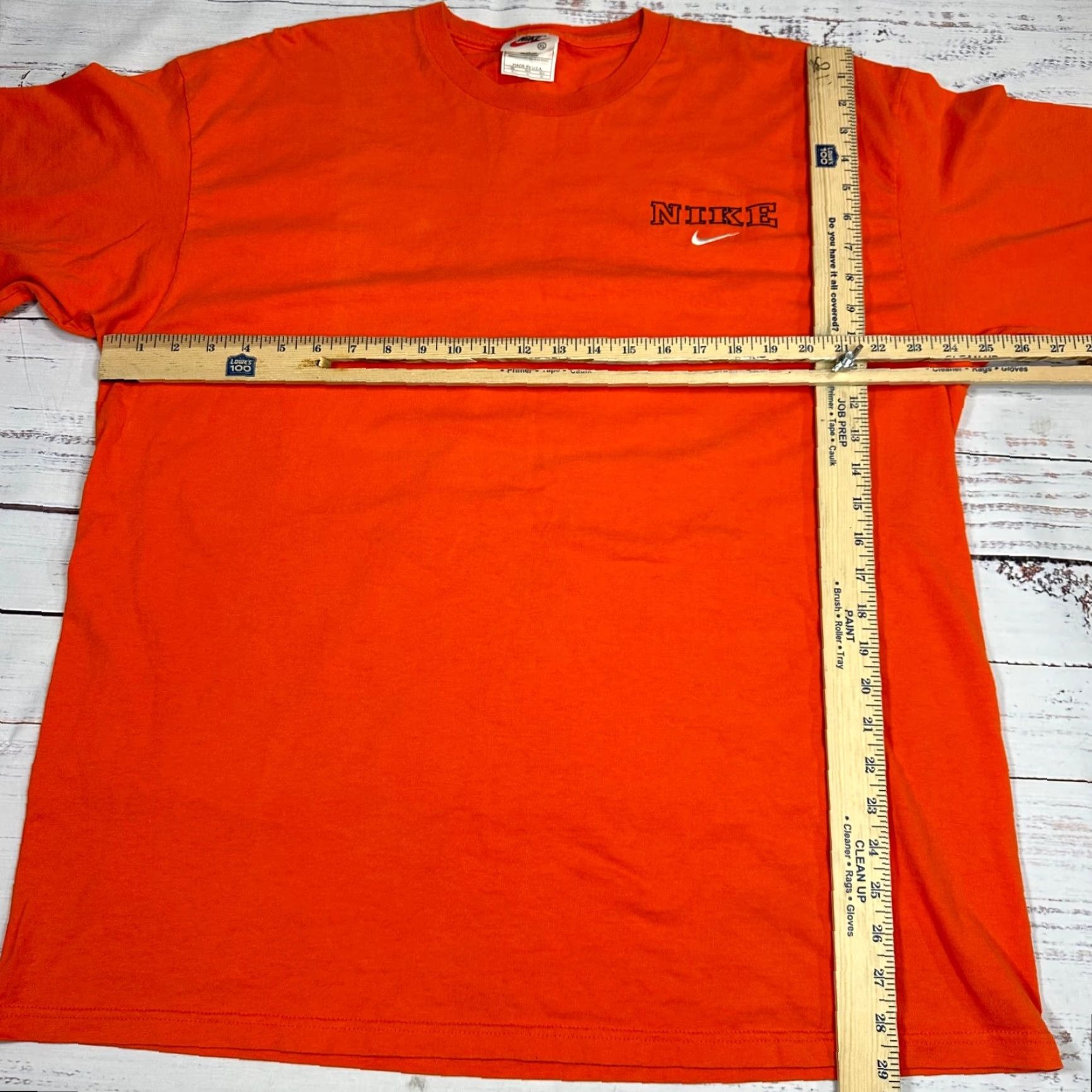 Nike VINTAGE Nike Swoosh Logo T-Shirt XL Orange Men Size US XL / EU 56 / 4 - 2 Thumbnail