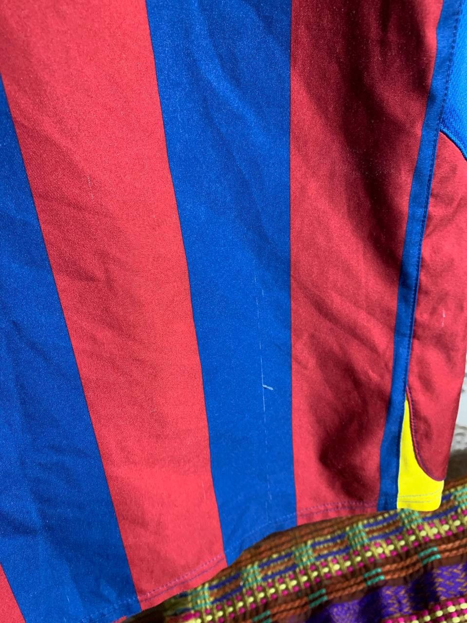 Nike VERY RARE NIKE FC BARCELONA SPAIN SOCCER JERSEY RETRO 90s Size US L / EU 52-54 / 3 - 8 Thumbnail