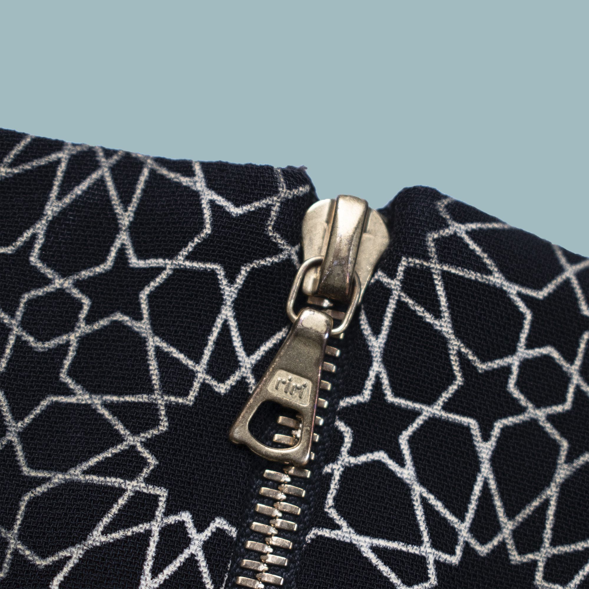 Marni MARNI BLACK PATTERN VISCOSE TOP BLOUSE MADE IN ITALY Size M / US 6-8 / IT 42-44 - 4 Thumbnail