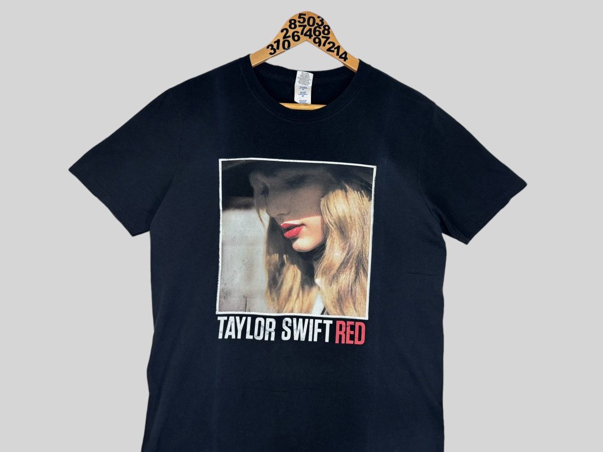 Band Tees Taylor Swift Big Logo Red Tour 2013/14 Tee Size US M / EU 48-50 / 2 - 3 Thumbnail