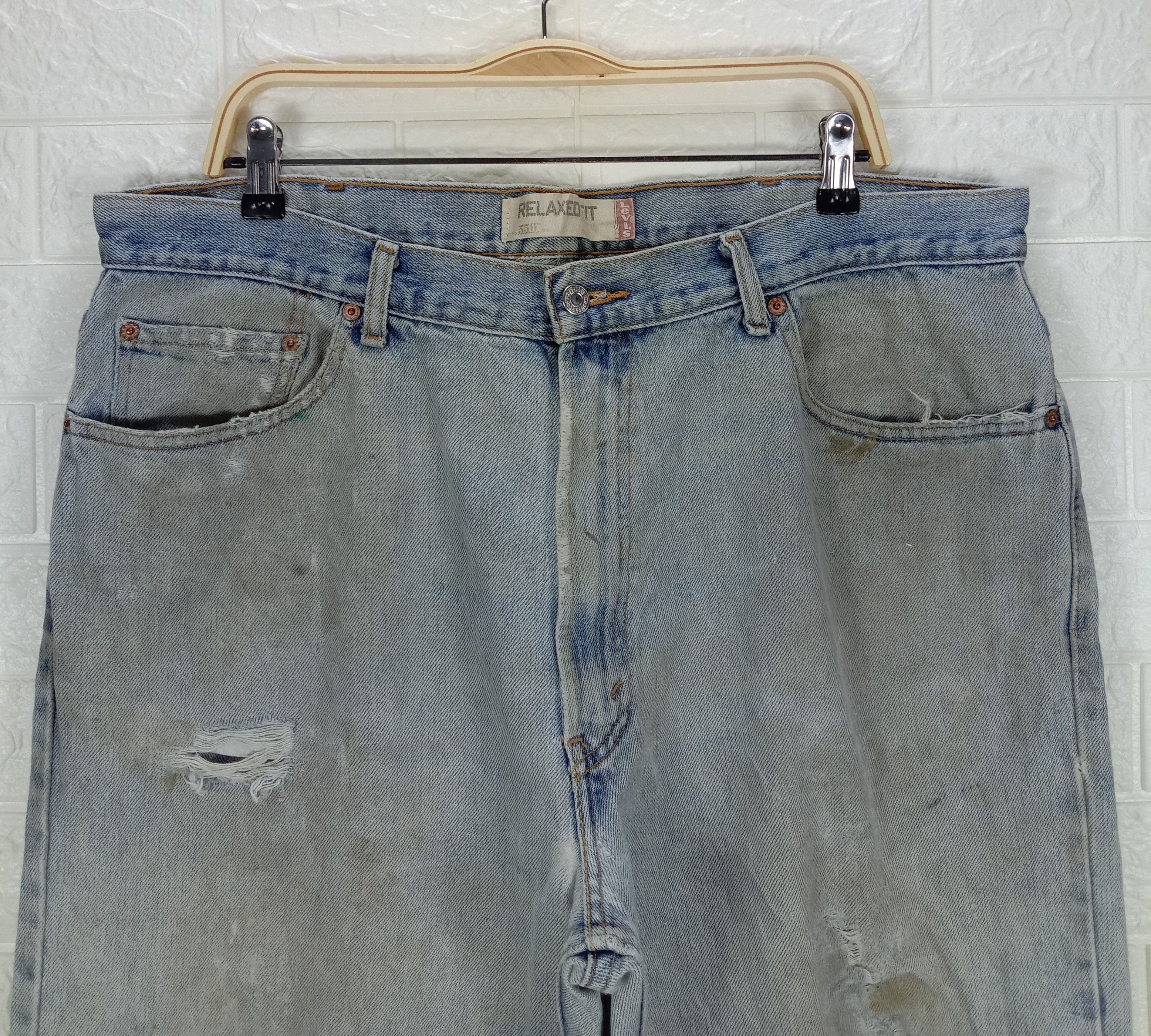 Levi's × Levi's Vintage Clothing Vintage Levi's 550 Jeans Dirty Wash Distressed Denim Size US 40 / EU 56 - 2 Thumbnail