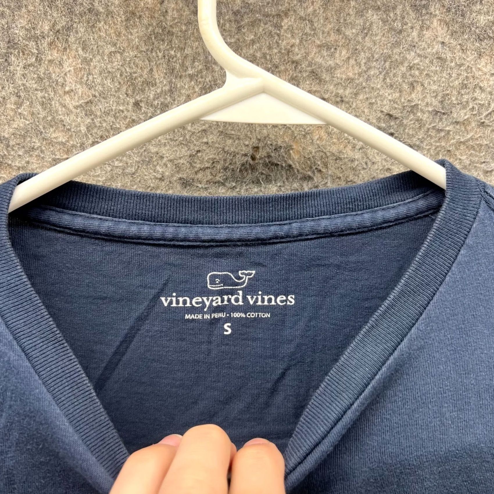 Vineyard Vines Vineyard Vines Shirt Mens Small Blue Navy Long Sleeve Crewneck Whale Pocket Tee Vintage Size US S / EU 44-46 / 1 - 6 Thumbnail