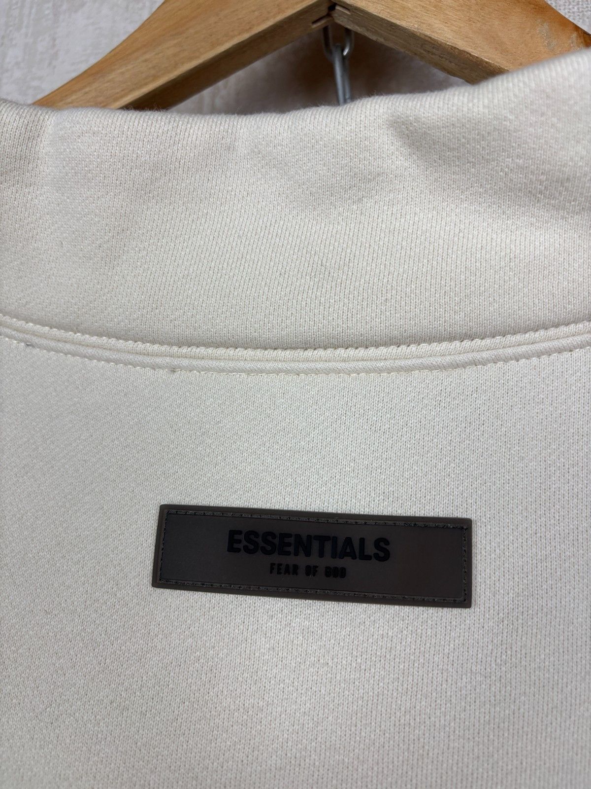 Essentials Essentials Fear of God Turtleneck Sweatshirt Cream Ivory Size US XXL / EU 58 / 5 - 16 Thumbnail