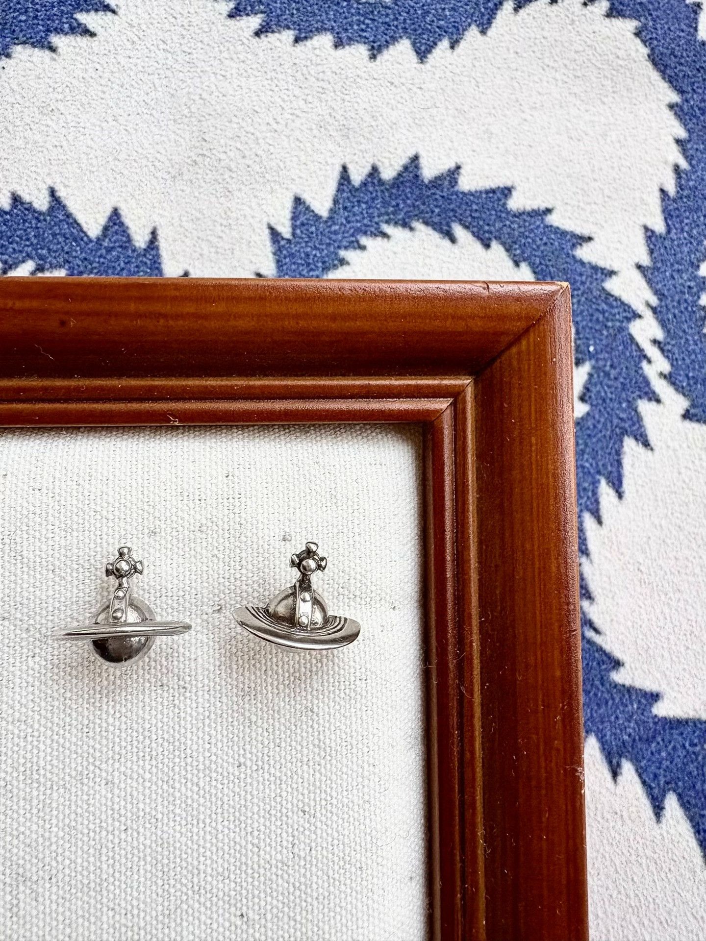 Vivienne Westwood Vivienne Westwood Silver Saturn Stud Earrings Size ONE SIZE - 1 Thumbnail